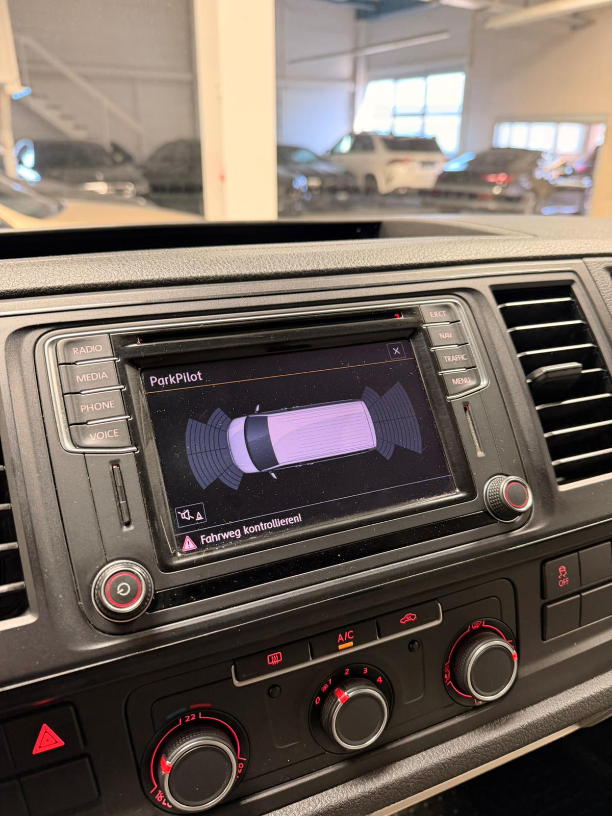 VW T6 2.0 TDI 4Motion Ab MFK Anhängerkupplung 2 Schiebetüren Erhöhtes Gesamtgewicht 3000kg-image-13