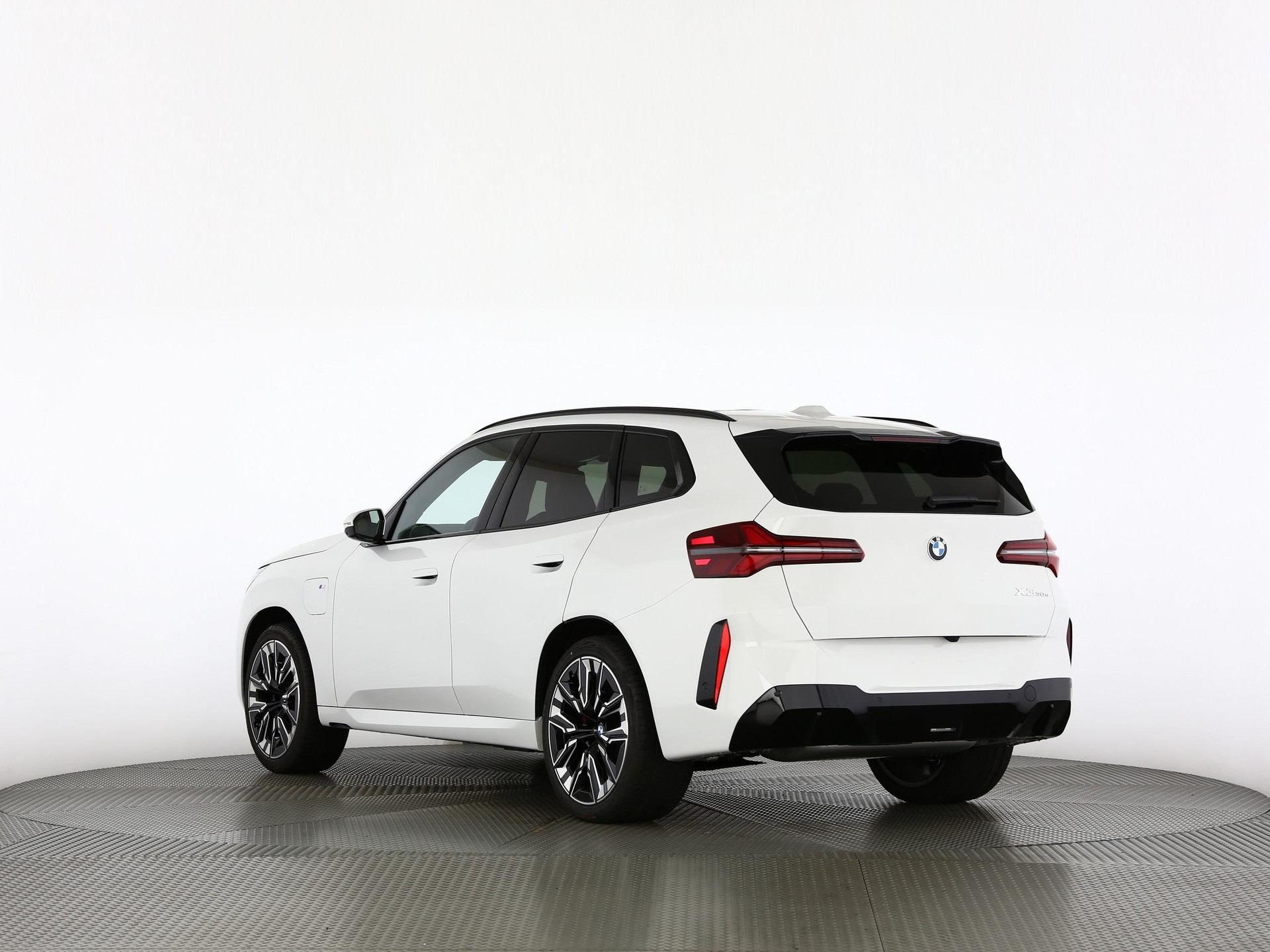 BMW X3 30e xDrive-image-15