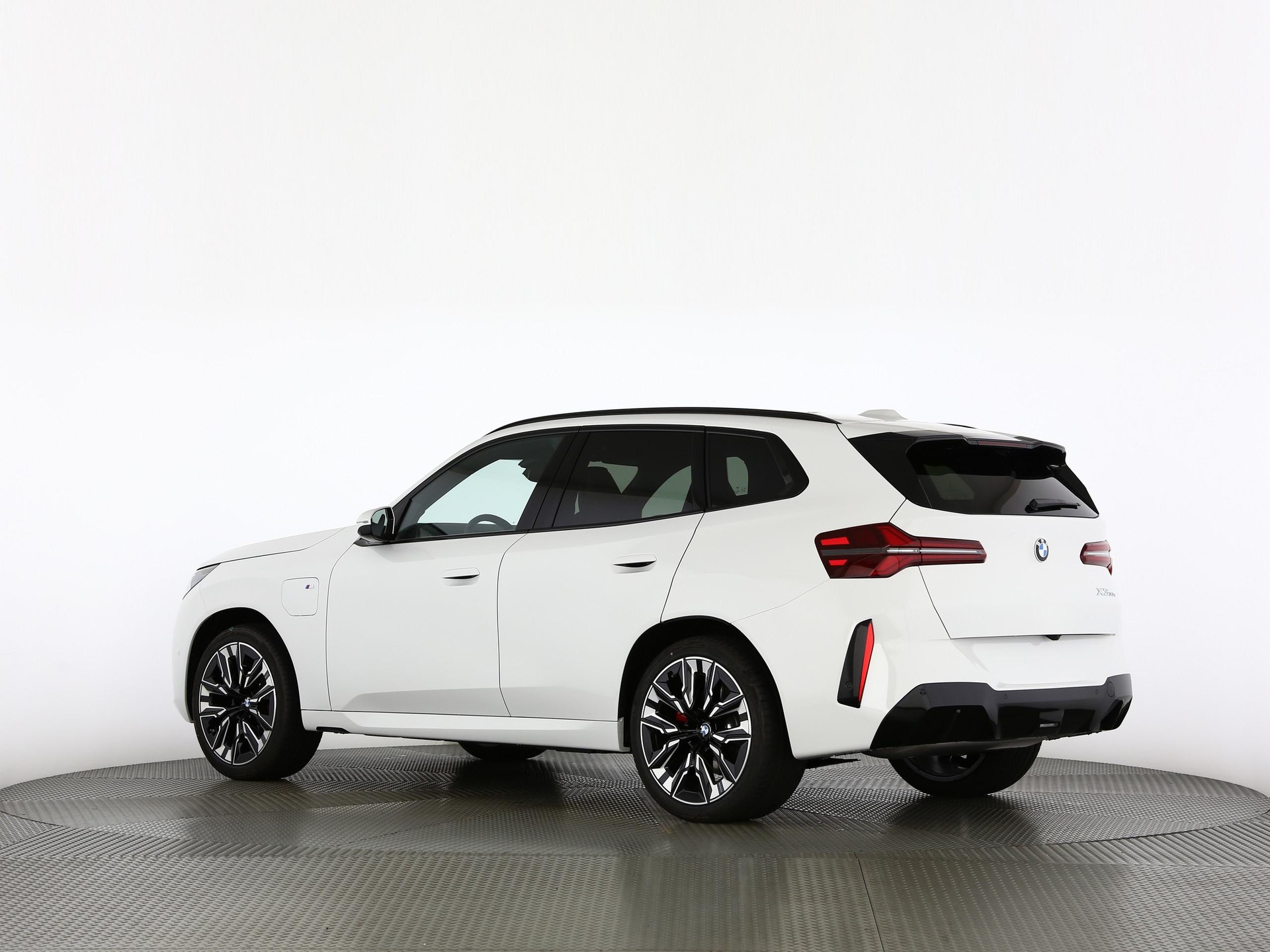 BMW X3 30e xDrive-image-14