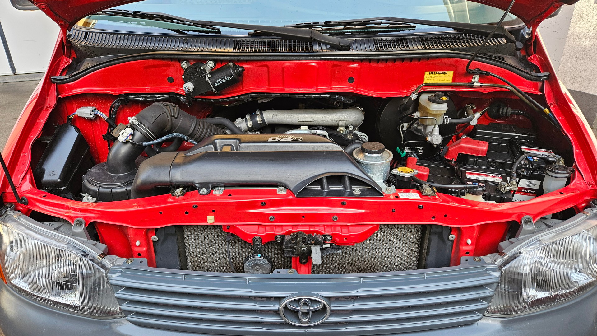TOYOTA Hiace D-4D LWB 4WD Kombi-showroom-element-3