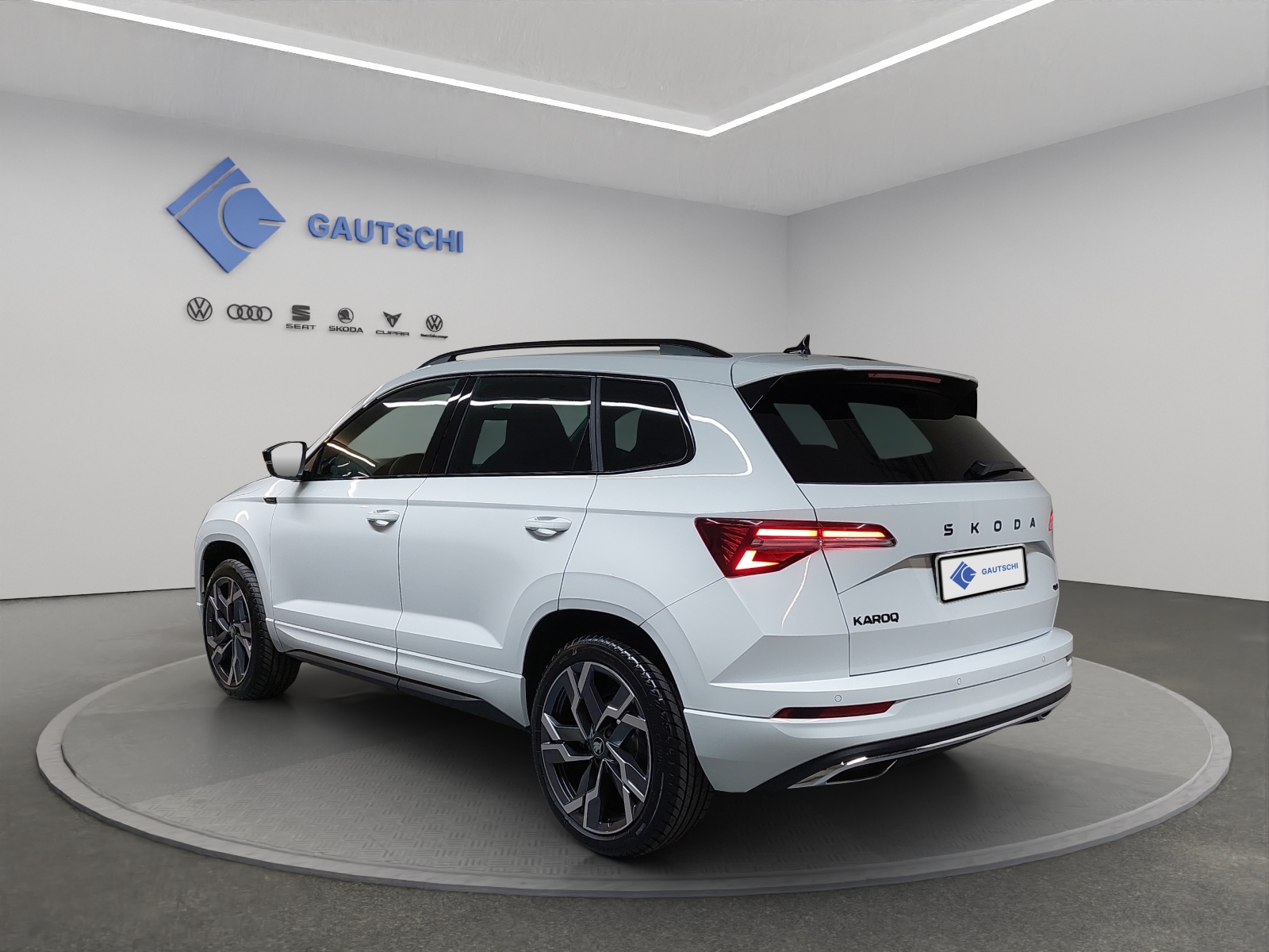 SKODA Karoq 2.0 TSI SportLine 4x4 DSG-image-2