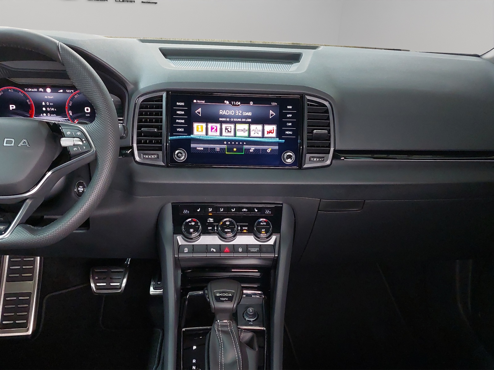 SKODA Karoq 2.0 TSI SportLine 4x4 DSG-image-7