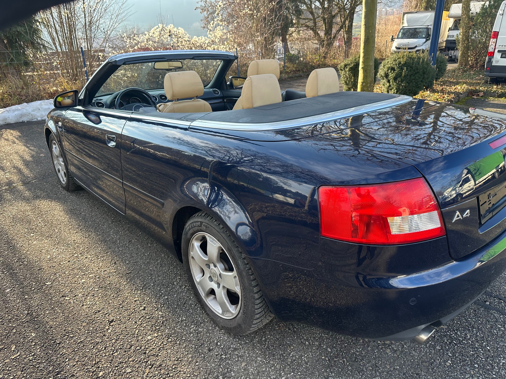 AUDI Cabrio Quattro-image-11