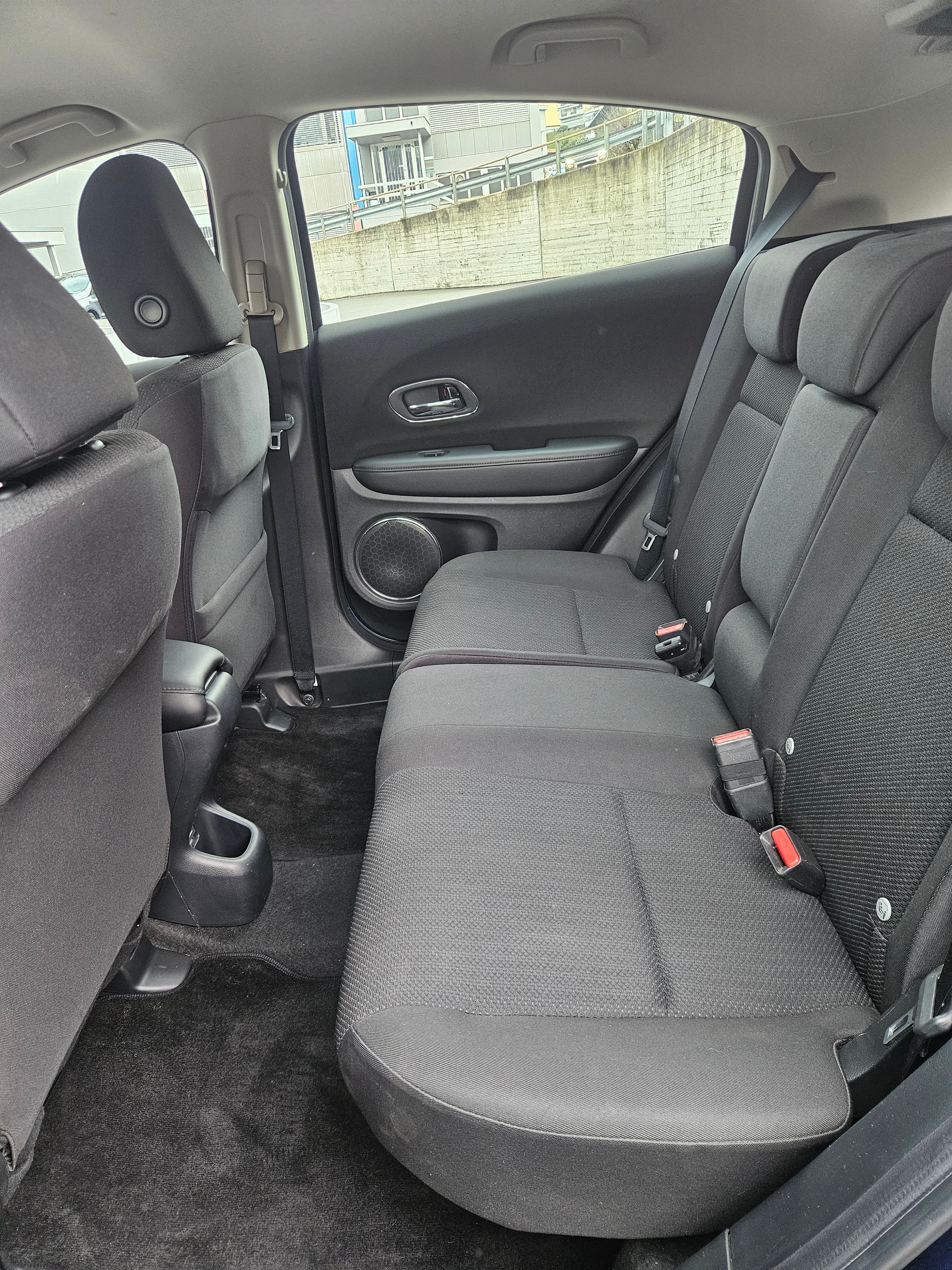 HONDA HR-V 1.5i-VTEC Elegance-image-5