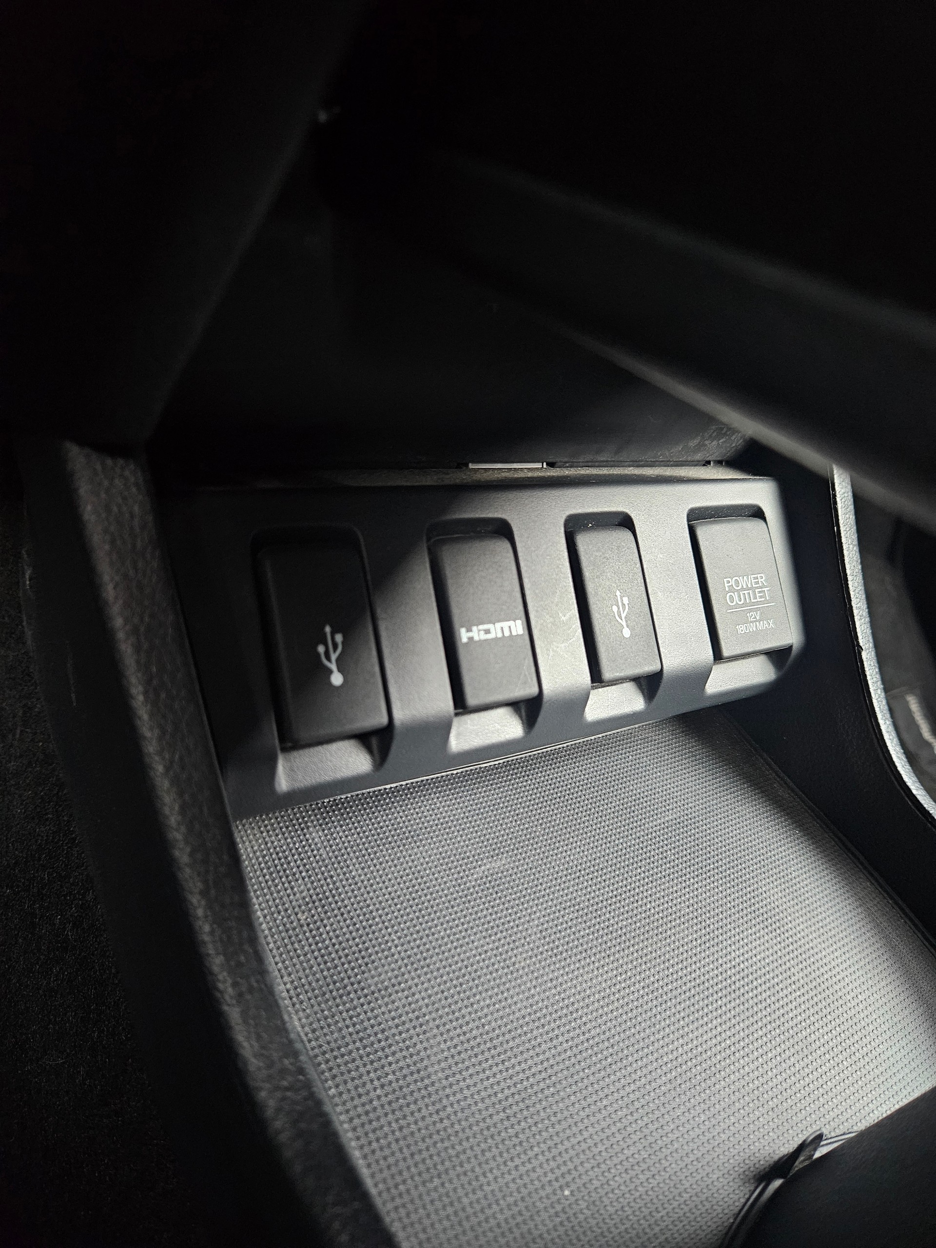 HONDA HR-V 1.5i-VTEC Elegance-image-9