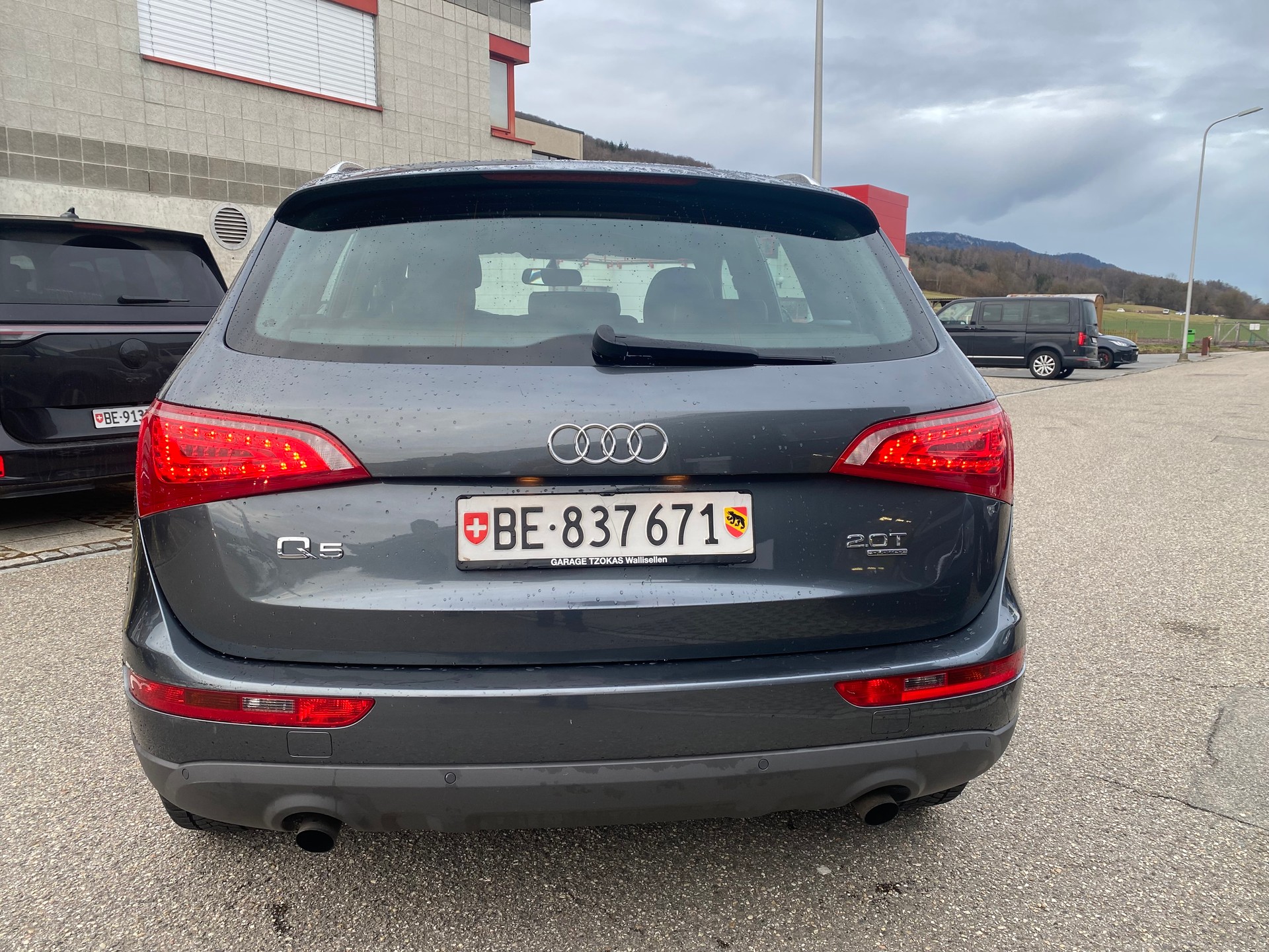 AUDI Q5 2.0 TFSI quattro S-tronic-image-5