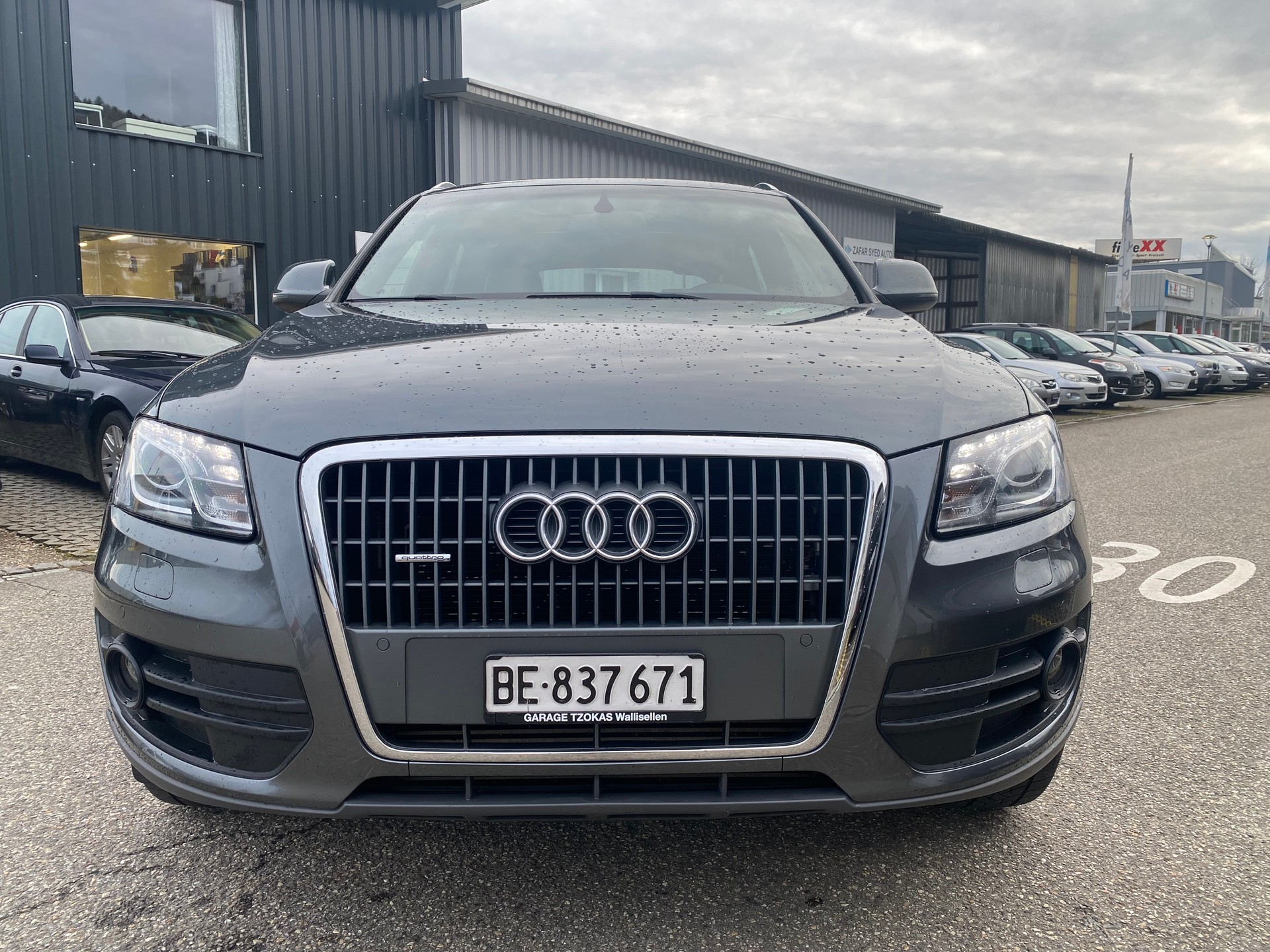 AUDI Q5 2.0 TFSI quattro S-tronic-image-1
