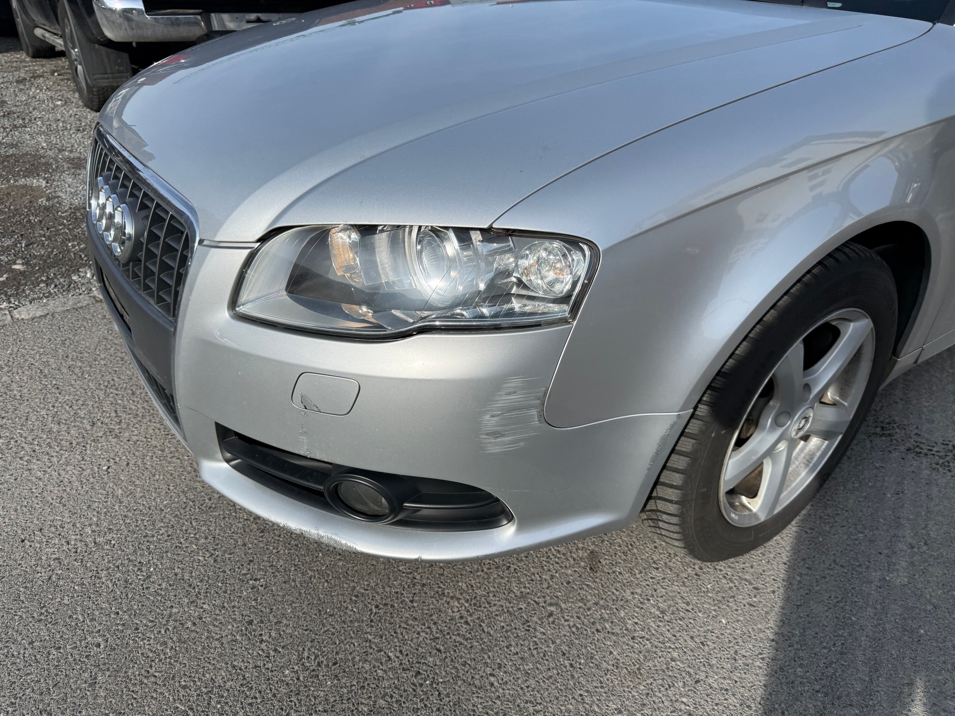 AUDI A4 Avant 2.0 Turbo FSI quattro-image-11