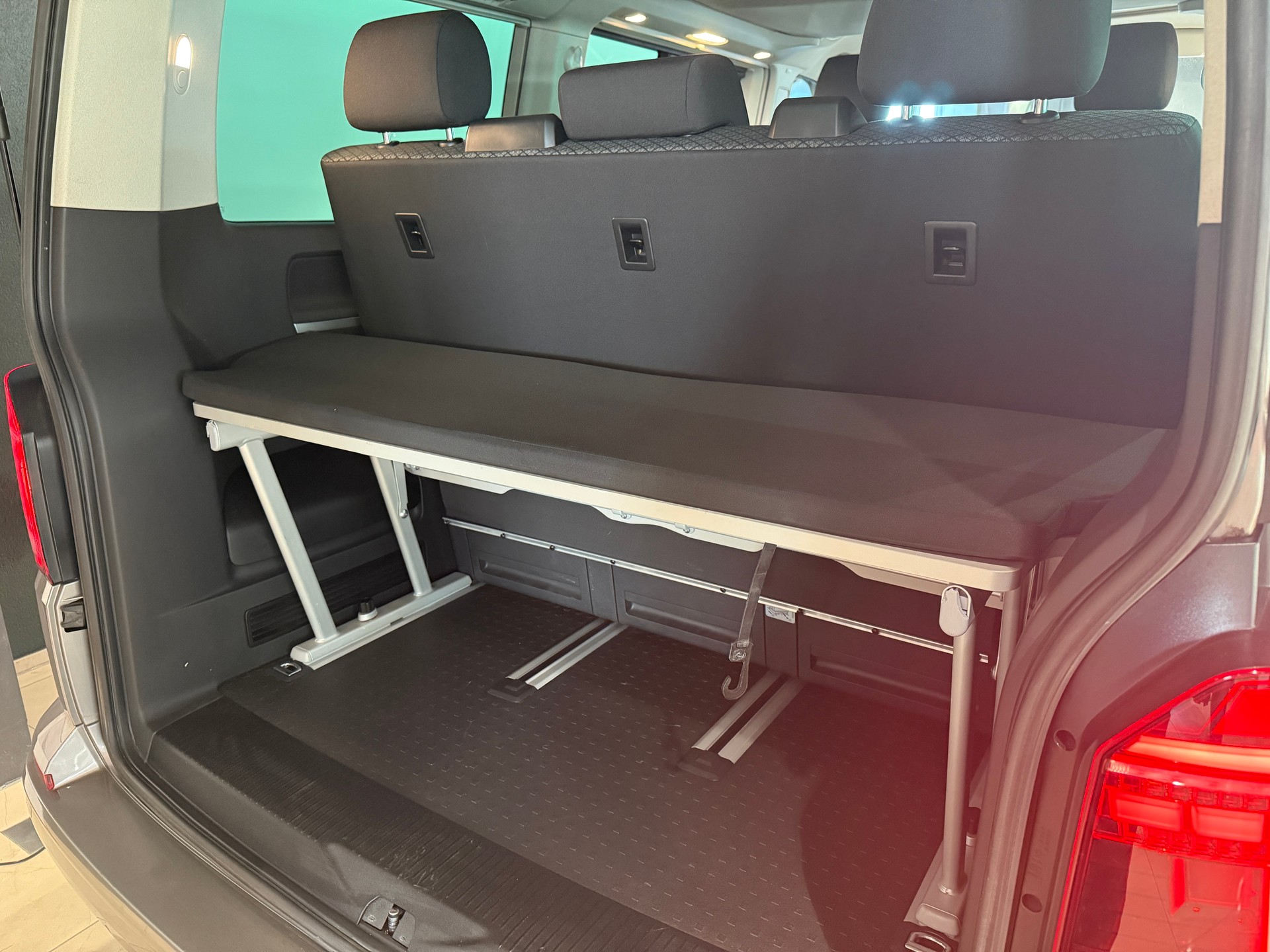 VW T6.1 Transporter T6.1 California 2.0 TDI Beach Liberty 4Motion DSG-image-7
