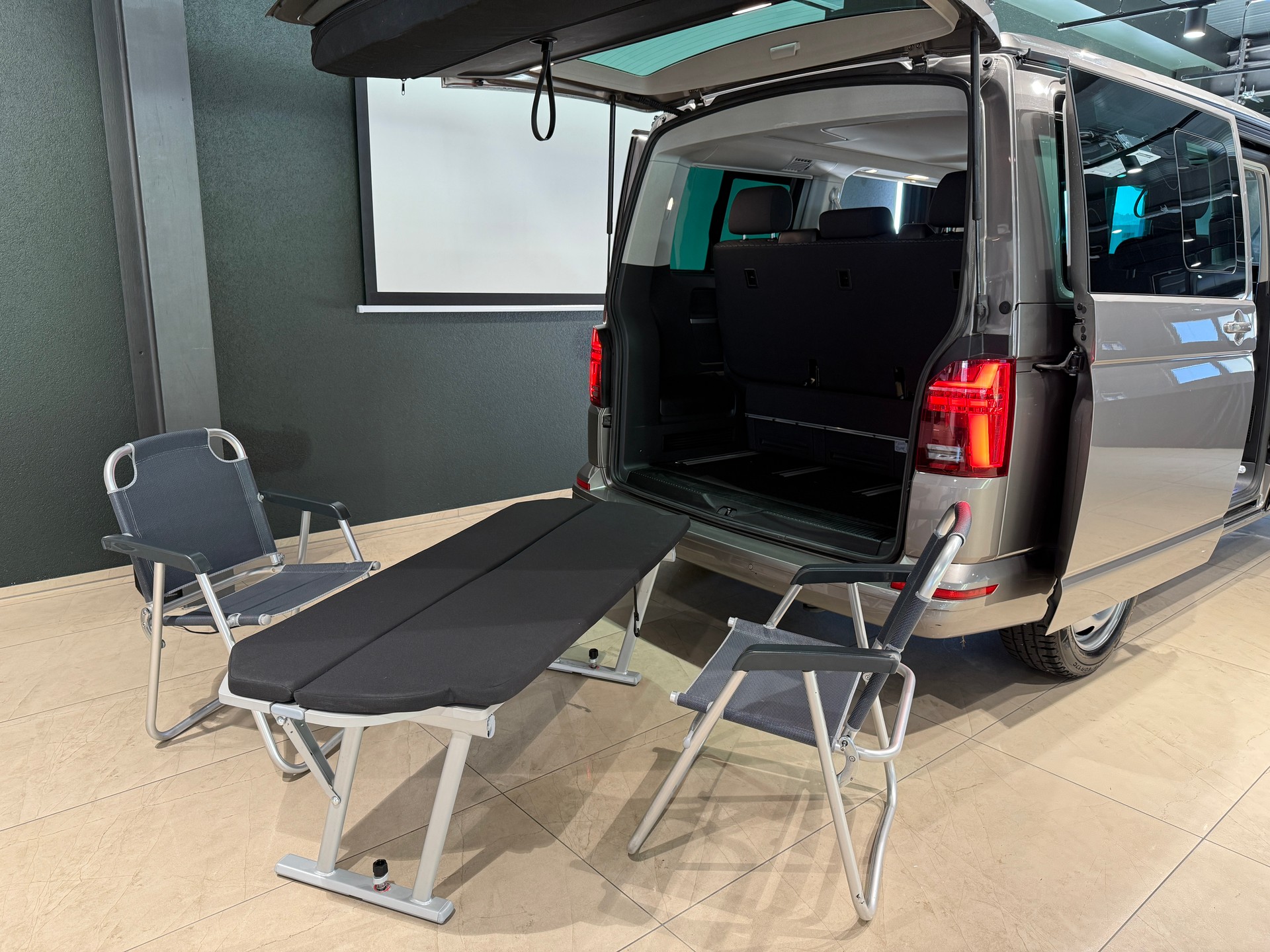 VW T6.1 Transporter T6.1 California 2.0 TDI Beach Liberty 4Motion DSG-image-17