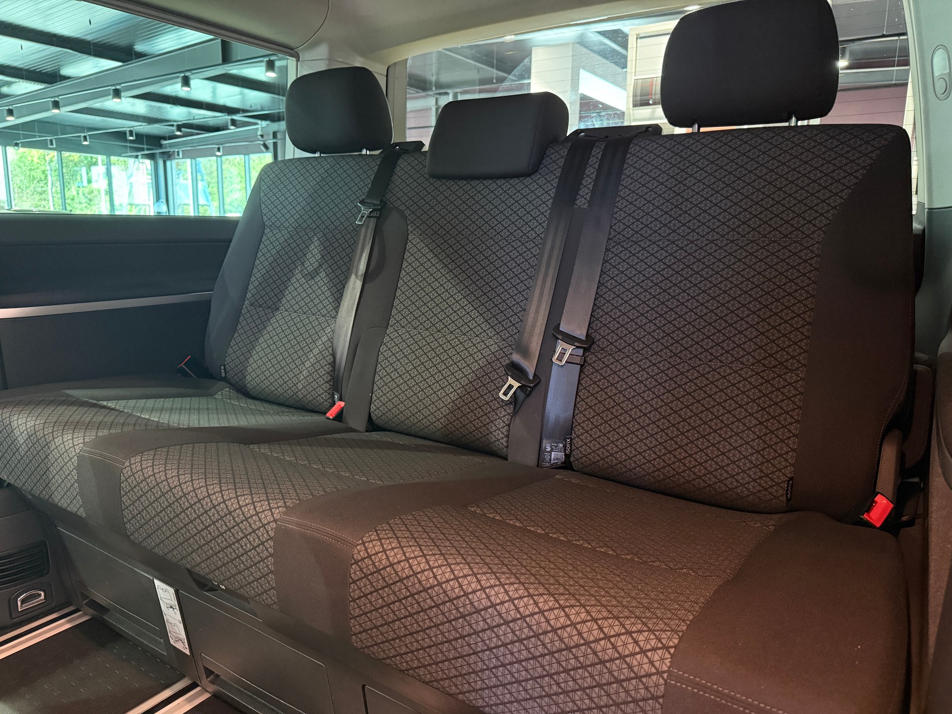 VW T6.1 Transporter T6.1 California 2.0 TDI Beach Liberty 4Motion DSG-image-13