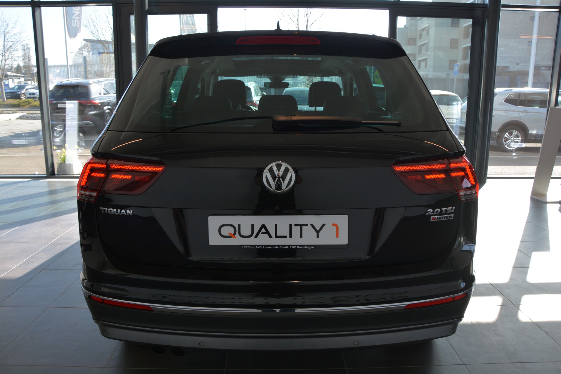 VW Tiguan 2.0TSI Highline 4Motion DSG-image-4