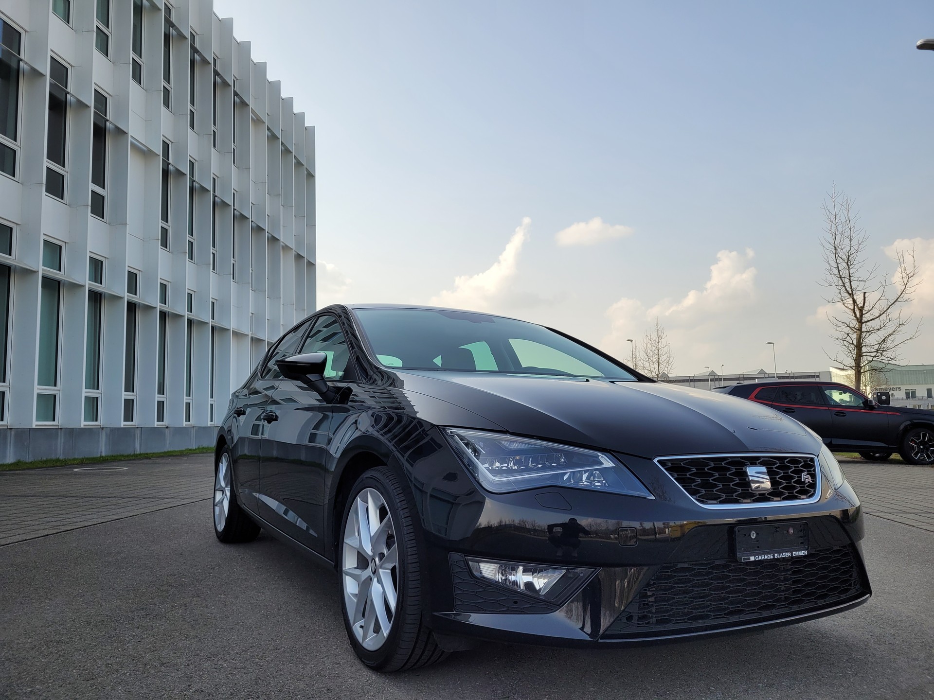 SEAT Leon 2.0 TDI FR Line-image-3