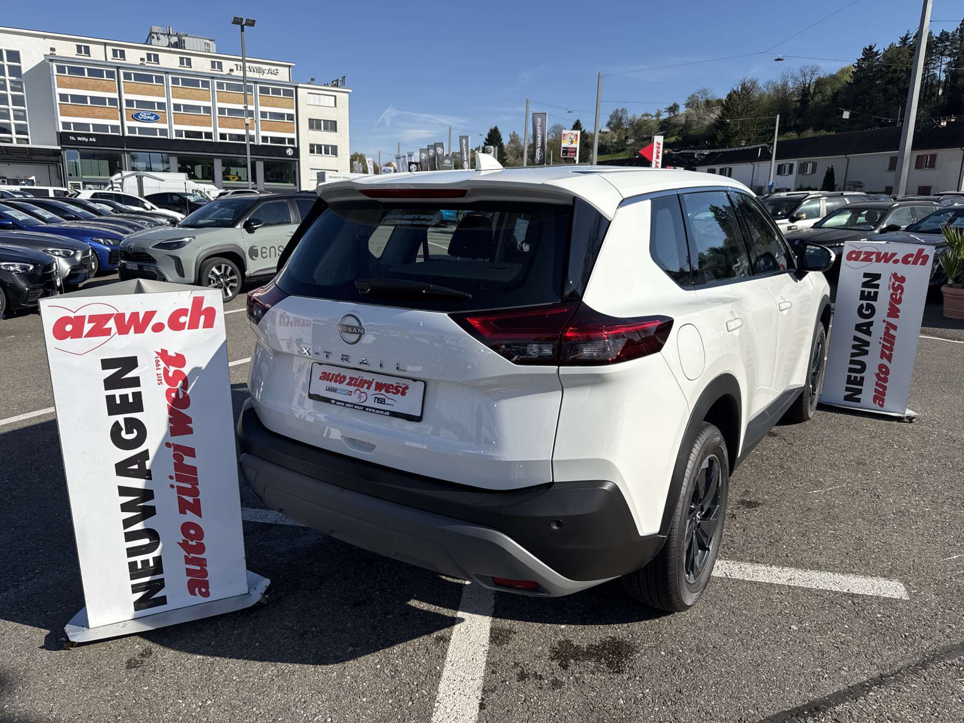 NISSAN X-Trail 1.5 VC-T MHEV Acenta 7-Plätzer Automat-image-2