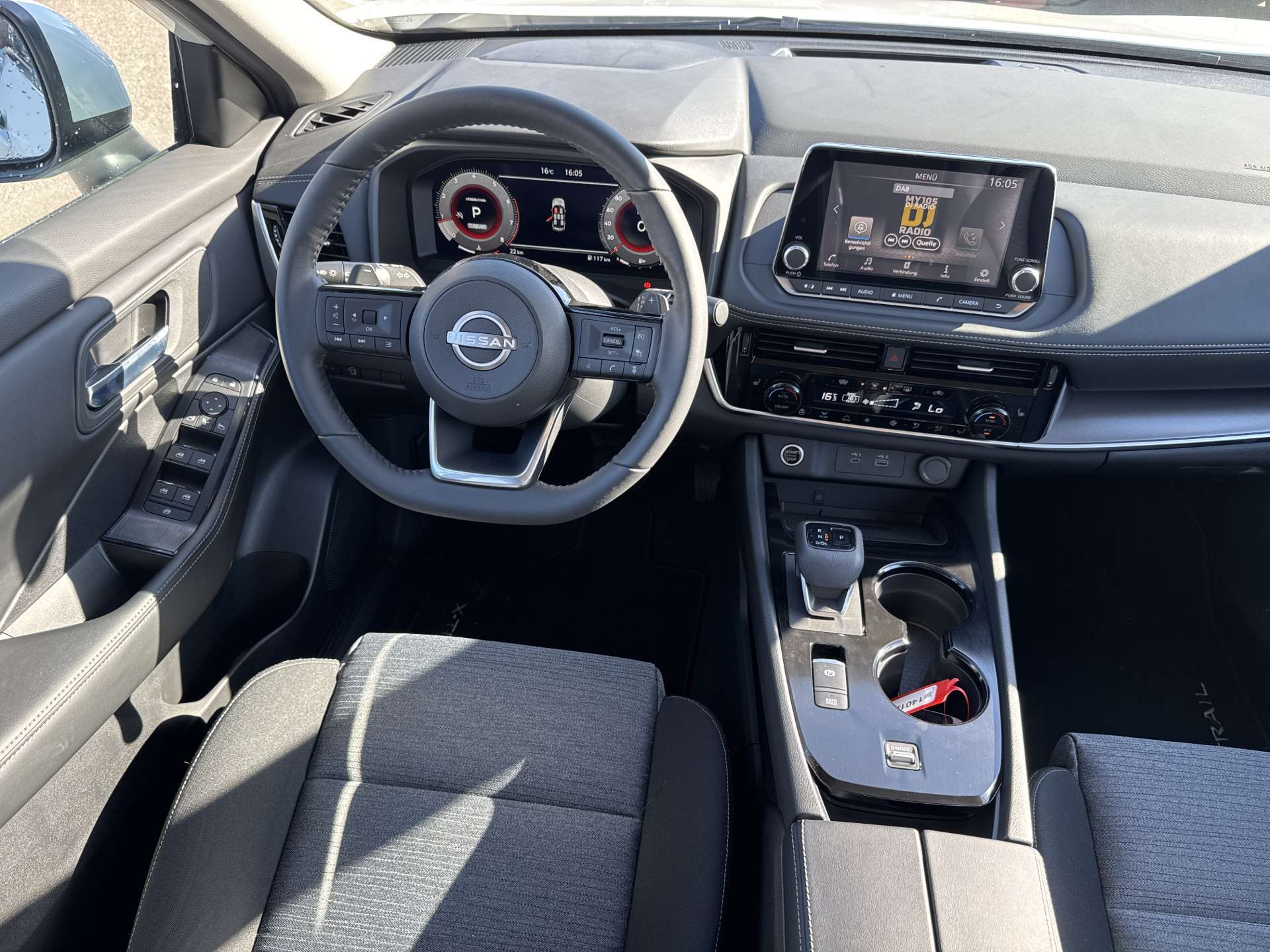 NISSAN X-Trail 1.5 VC-T MHEV Acenta 7-Plätzer Automat-image-3