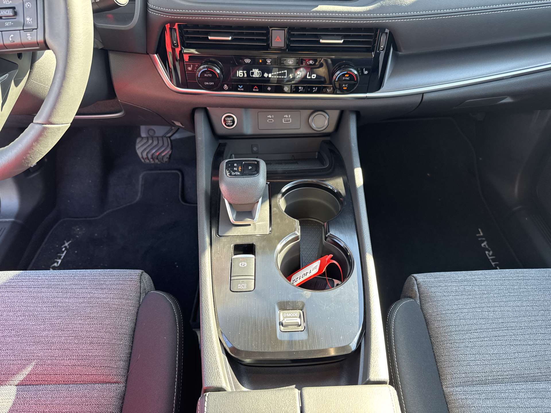NISSAN X-Trail 1.5 VC-T MHEV Acenta 7-Plätzer Automat-image-10
