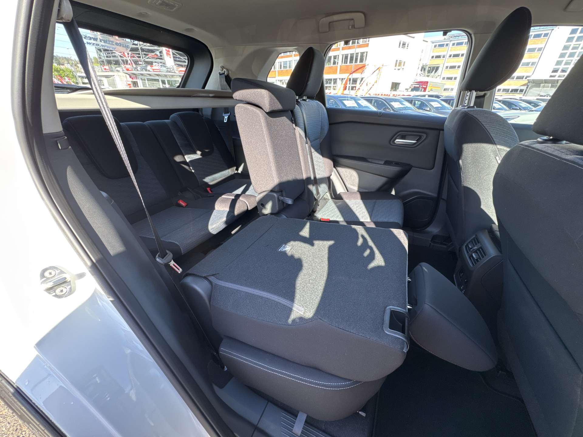 NISSAN X-Trail 1.5 VC-T MHEV Acenta 7-Plätzer Automat-image-5