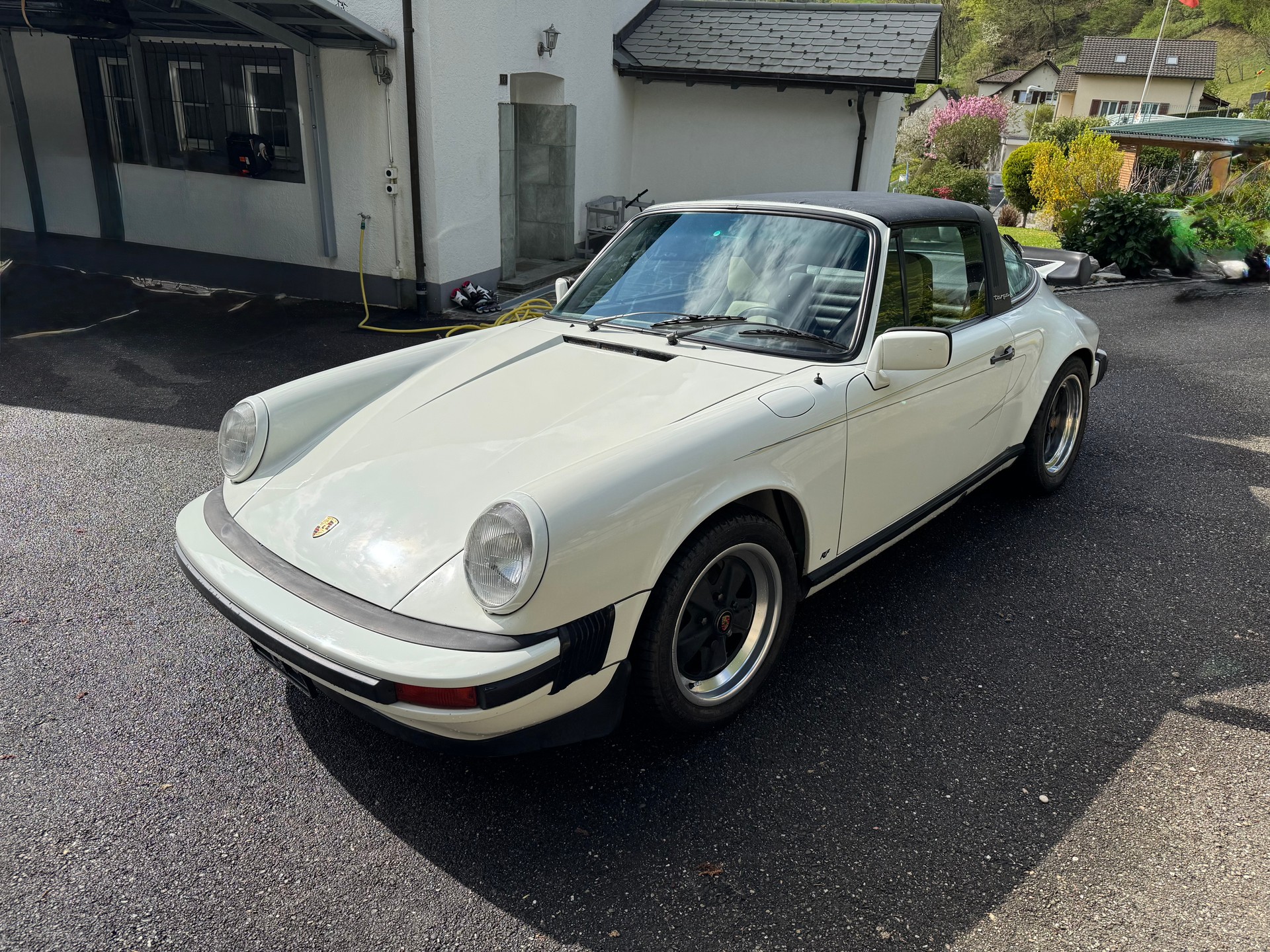 PORSCHE 911 SC Targa-image-2