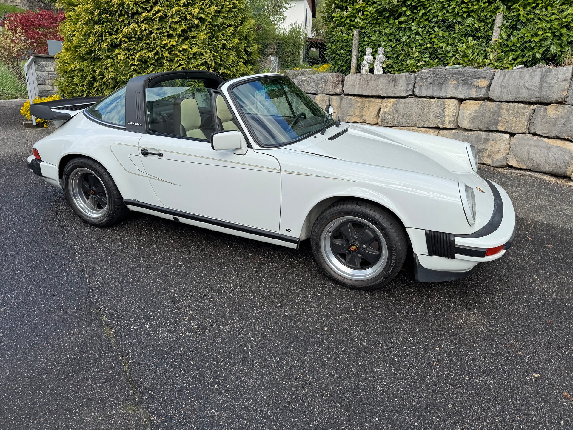 PORSCHE 911 SC Targa-image-3