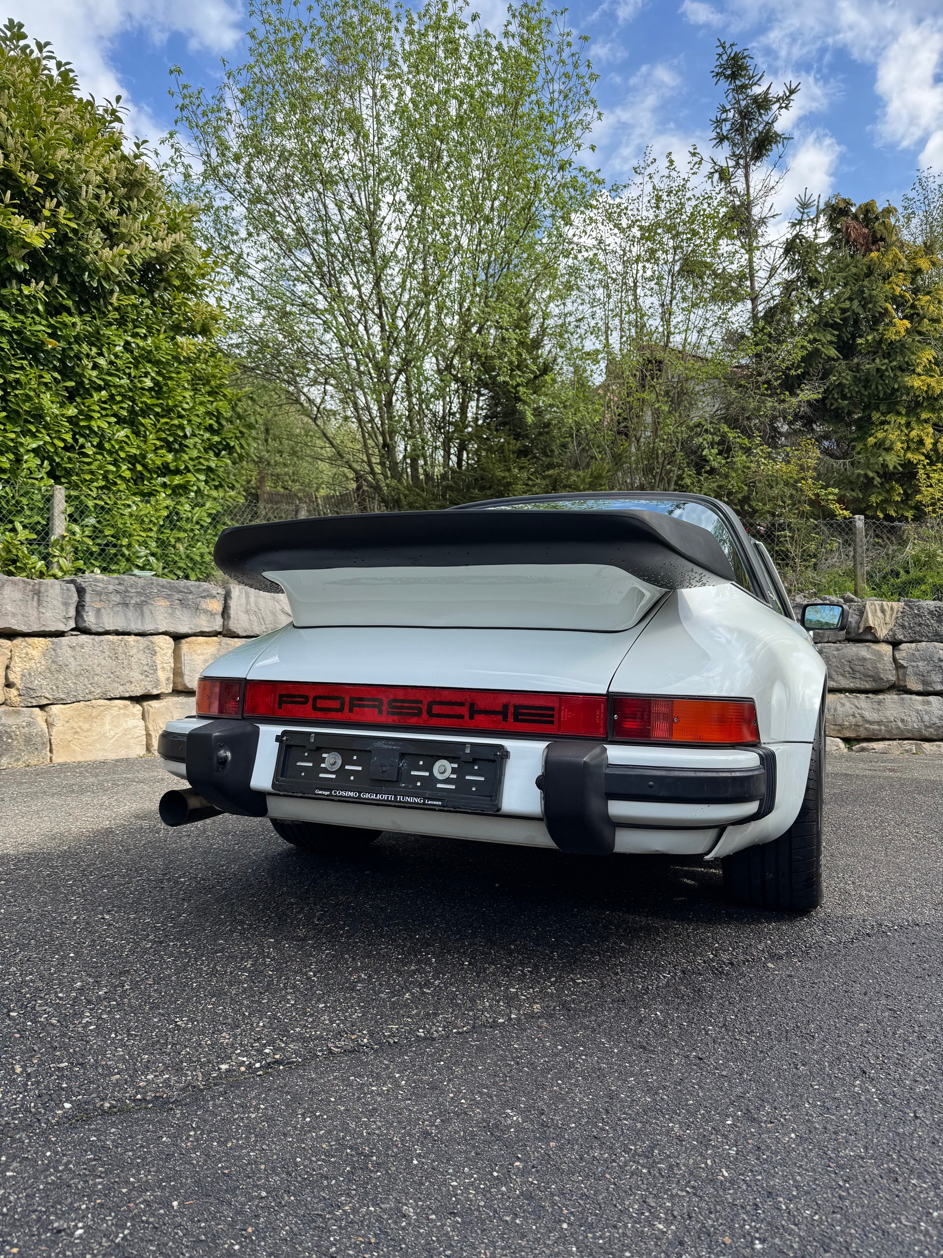 PORSCHE 911 SC Targa-image-1