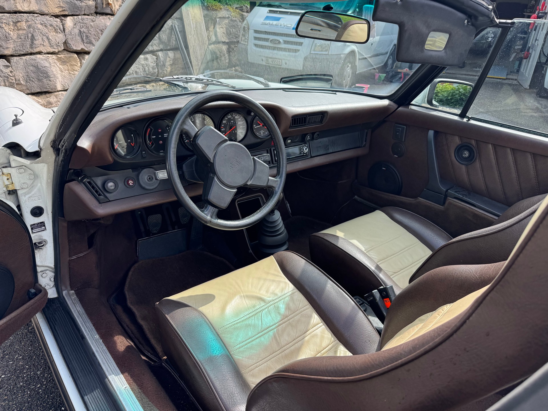 PORSCHE 911 SC Targa-image-4