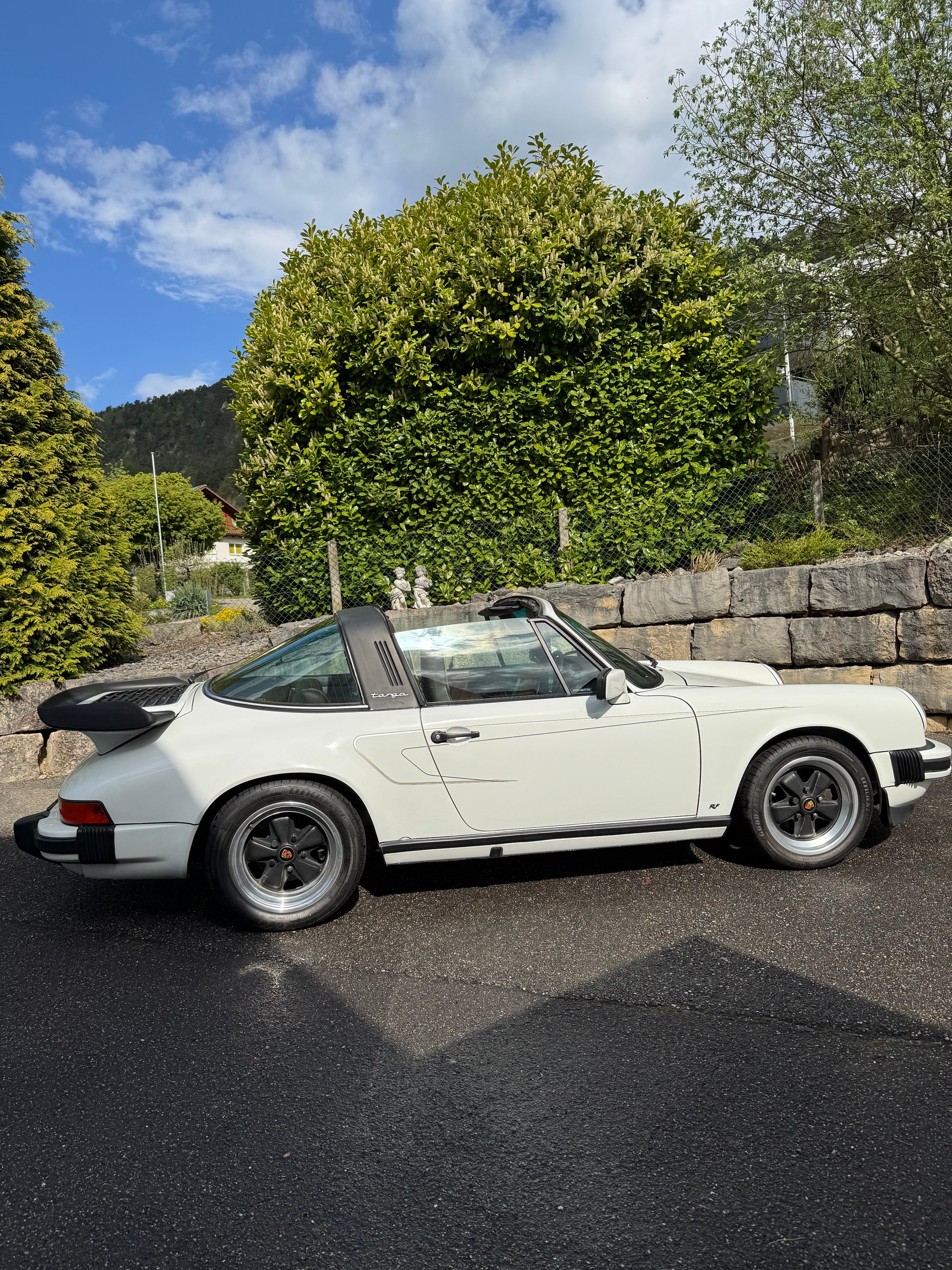 PORSCHE 911 SC Targa-image-0