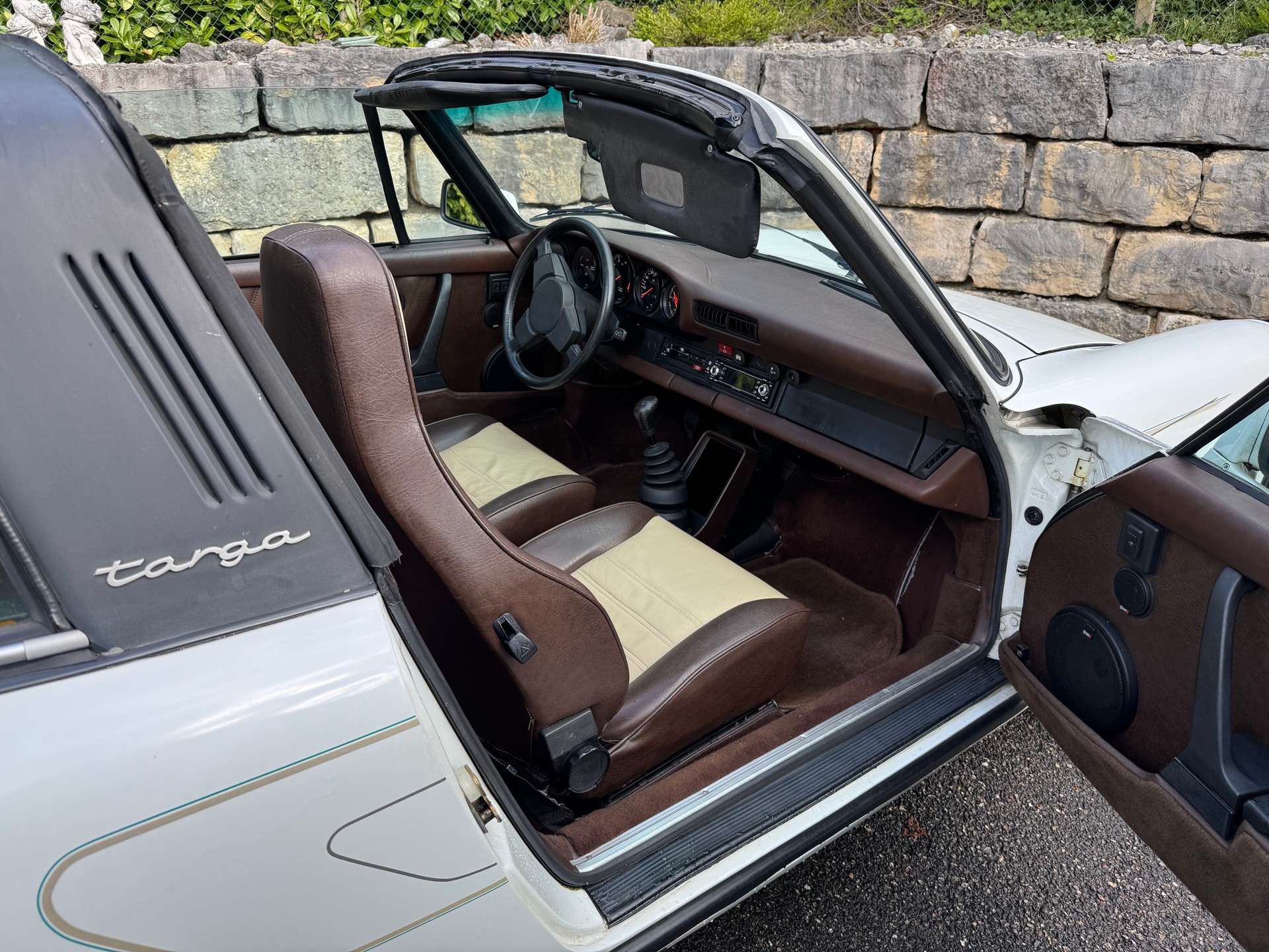 PORSCHE 911 SC Targa-image-5