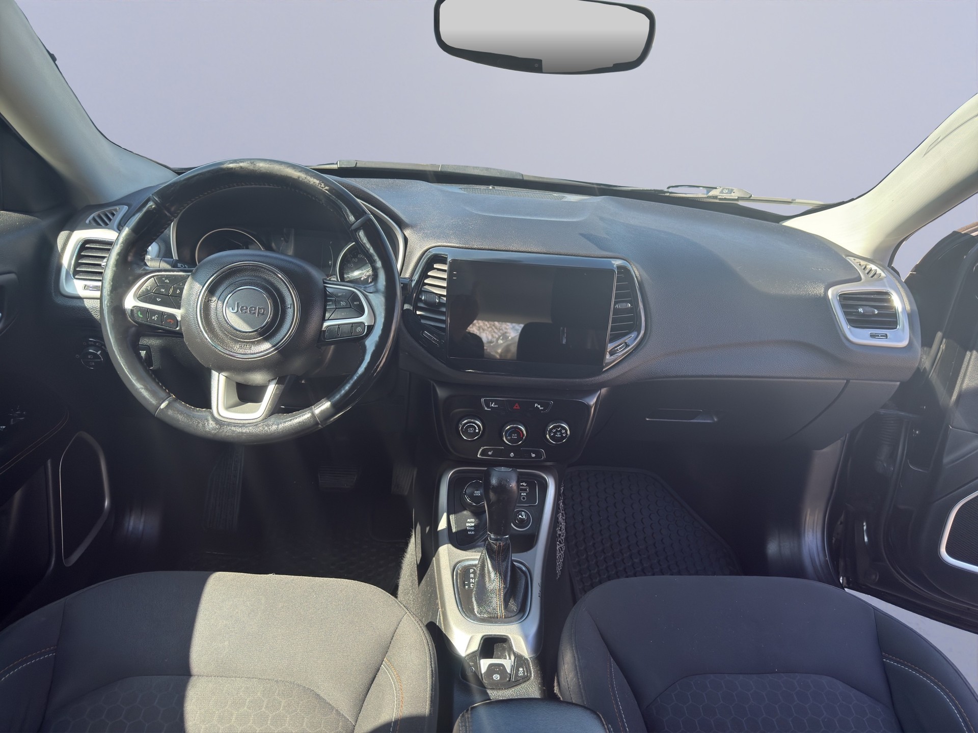 JEEP Compass 2.0CRD Longtitude AWD 9ATX-image-9