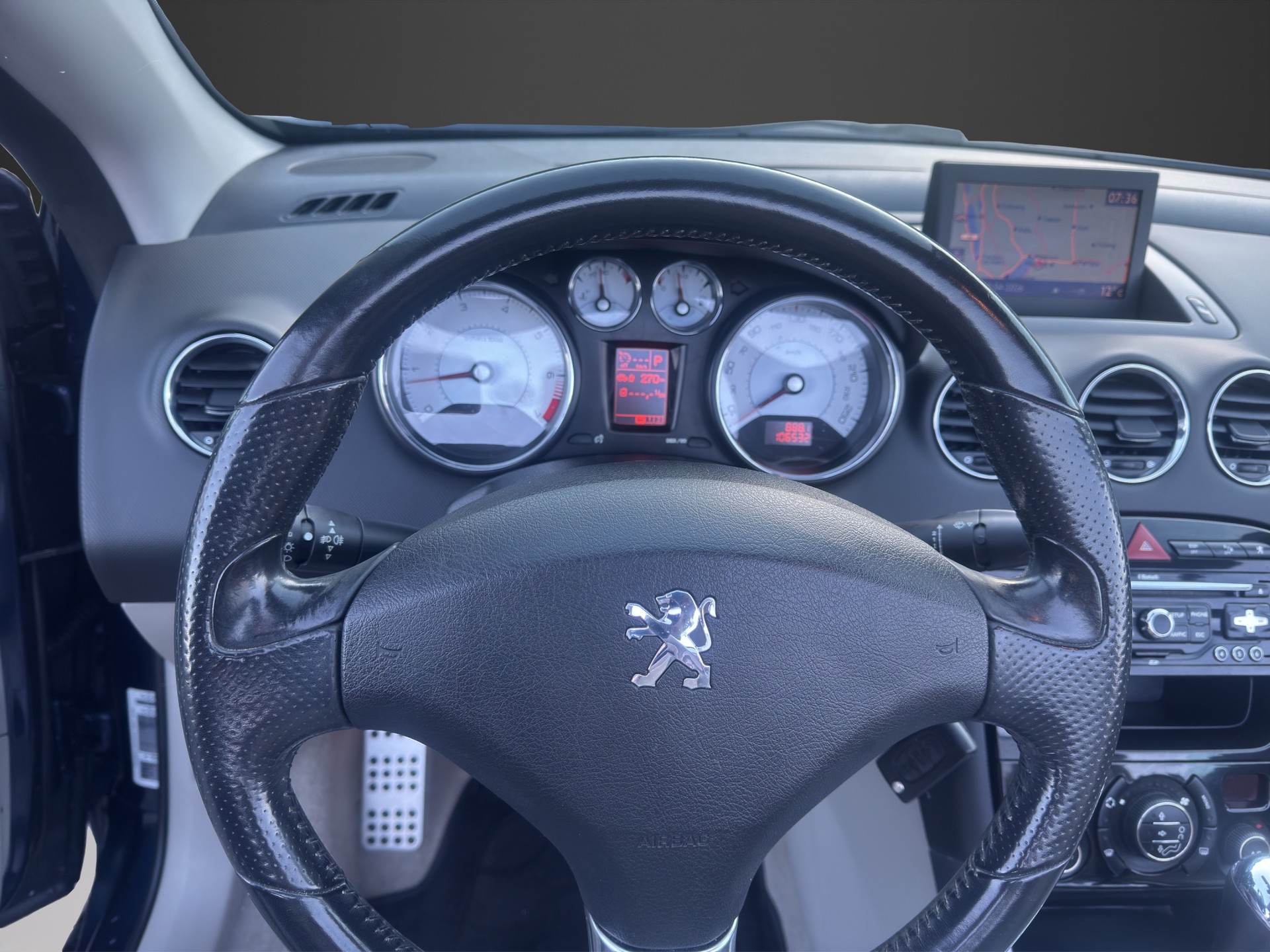 PEUGEOT 308 CC 1.6 16V Turbo Platinum Automatic-image-11