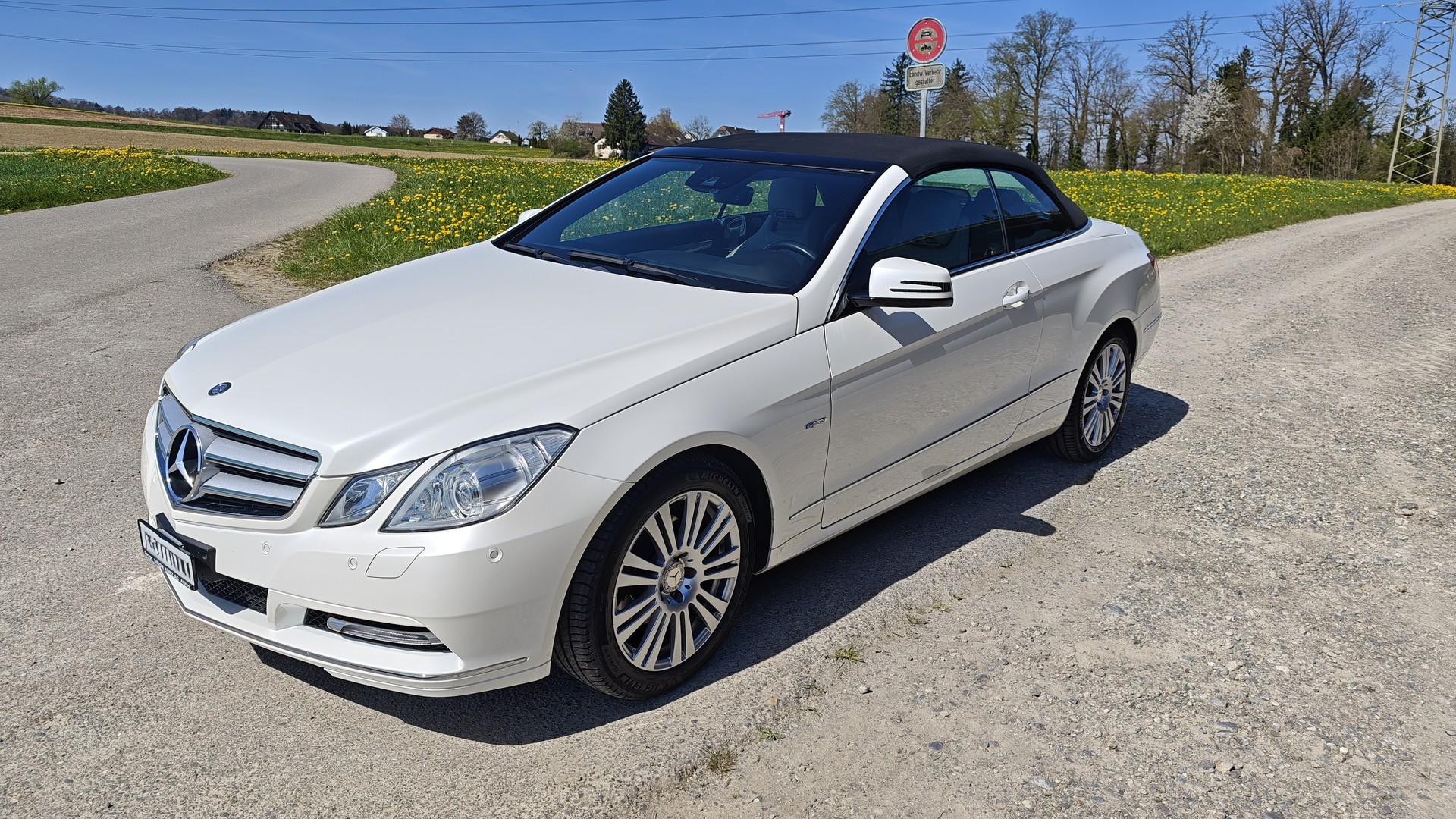 MERCEDES-BENZ E 200 CGI BlueEfficiency Automatic-image-1