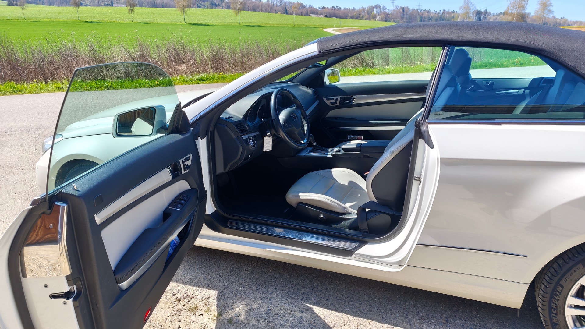 MERCEDES-BENZ E 200 CGI BlueEfficiency Automatic-image-7