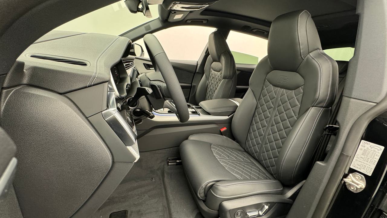 AUDI Q8 SUV TDI quattro 210 kW S line-image-4