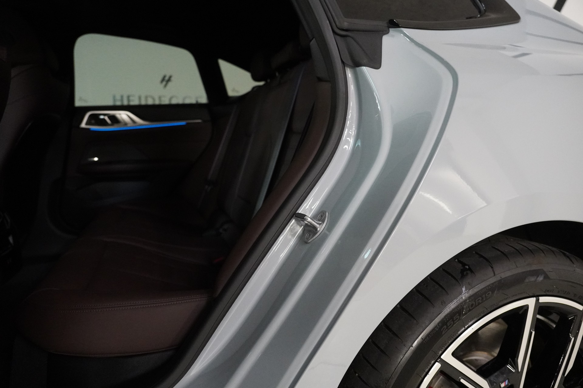 BMW i4 xDrive 40 M Sport Pro-image-13