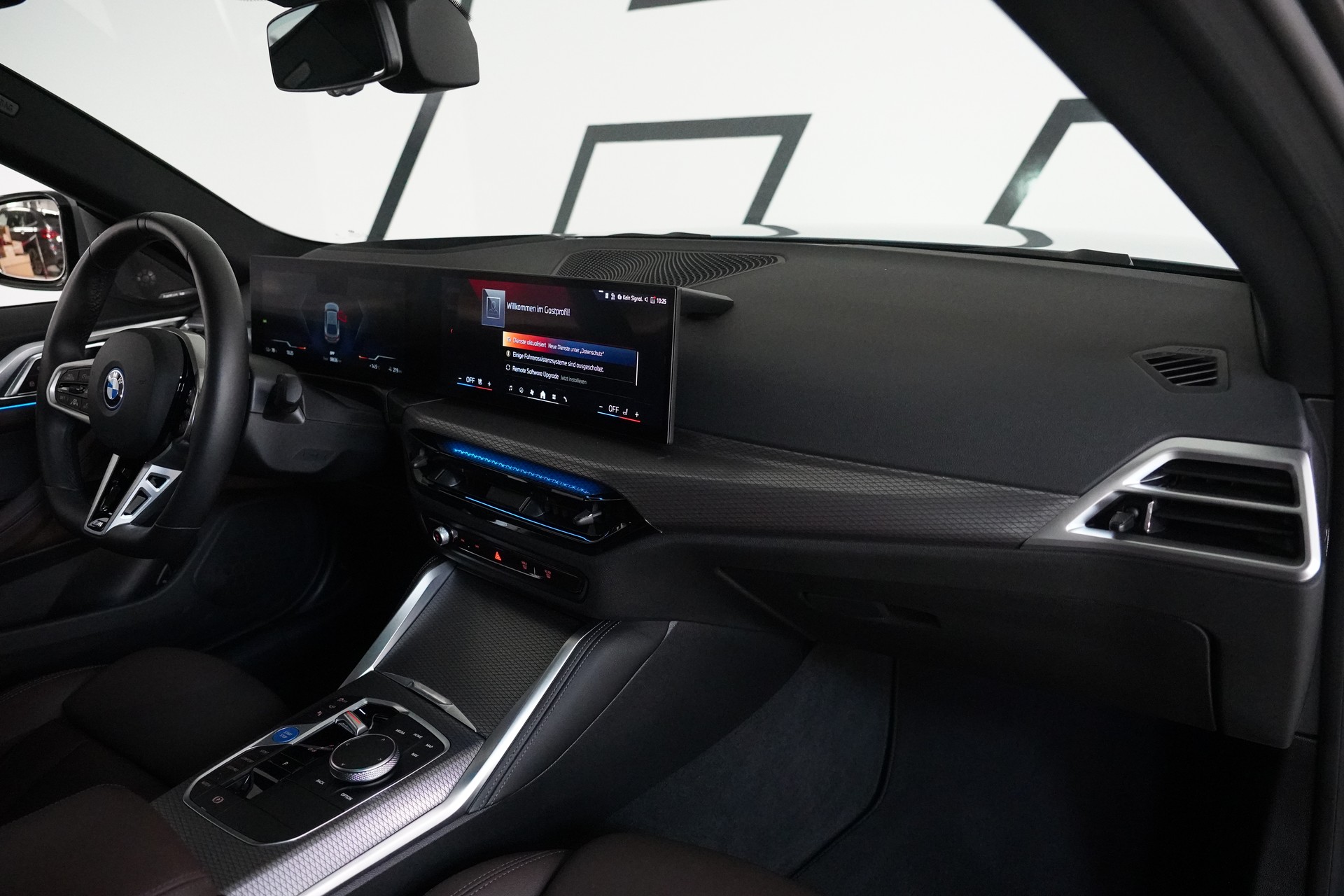 BMW i4 xDrive 40 M Sport Pro-image-17