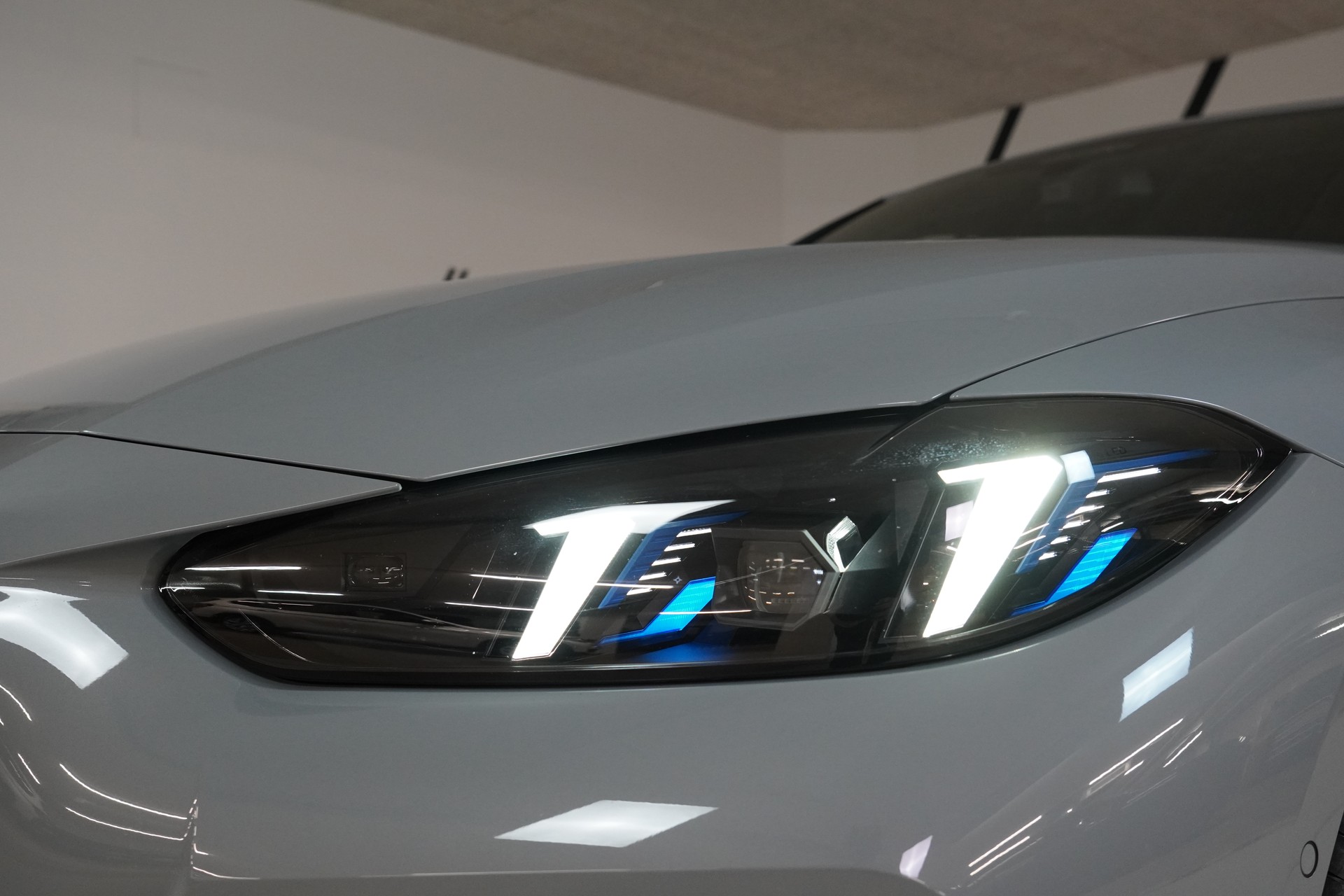 BMW i4 xDrive 40 M Sport Pro-image-9