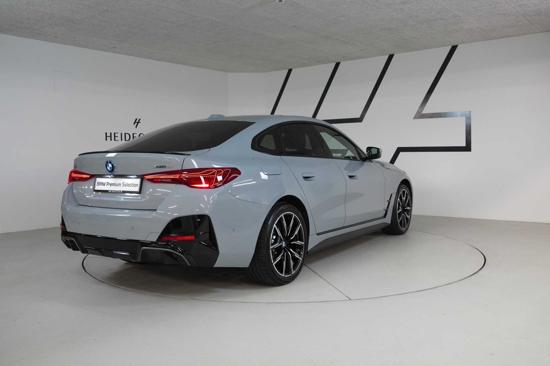 BMW i4 xDrive 40 M Sport Pro-image-7