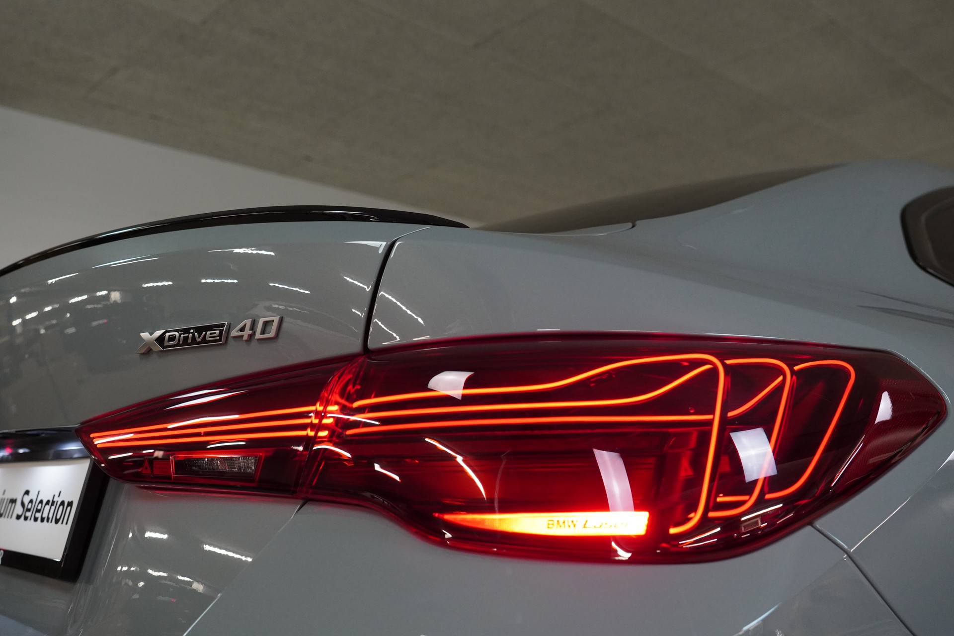 BMW i4 xDrive 40 M Sport Pro-image-16