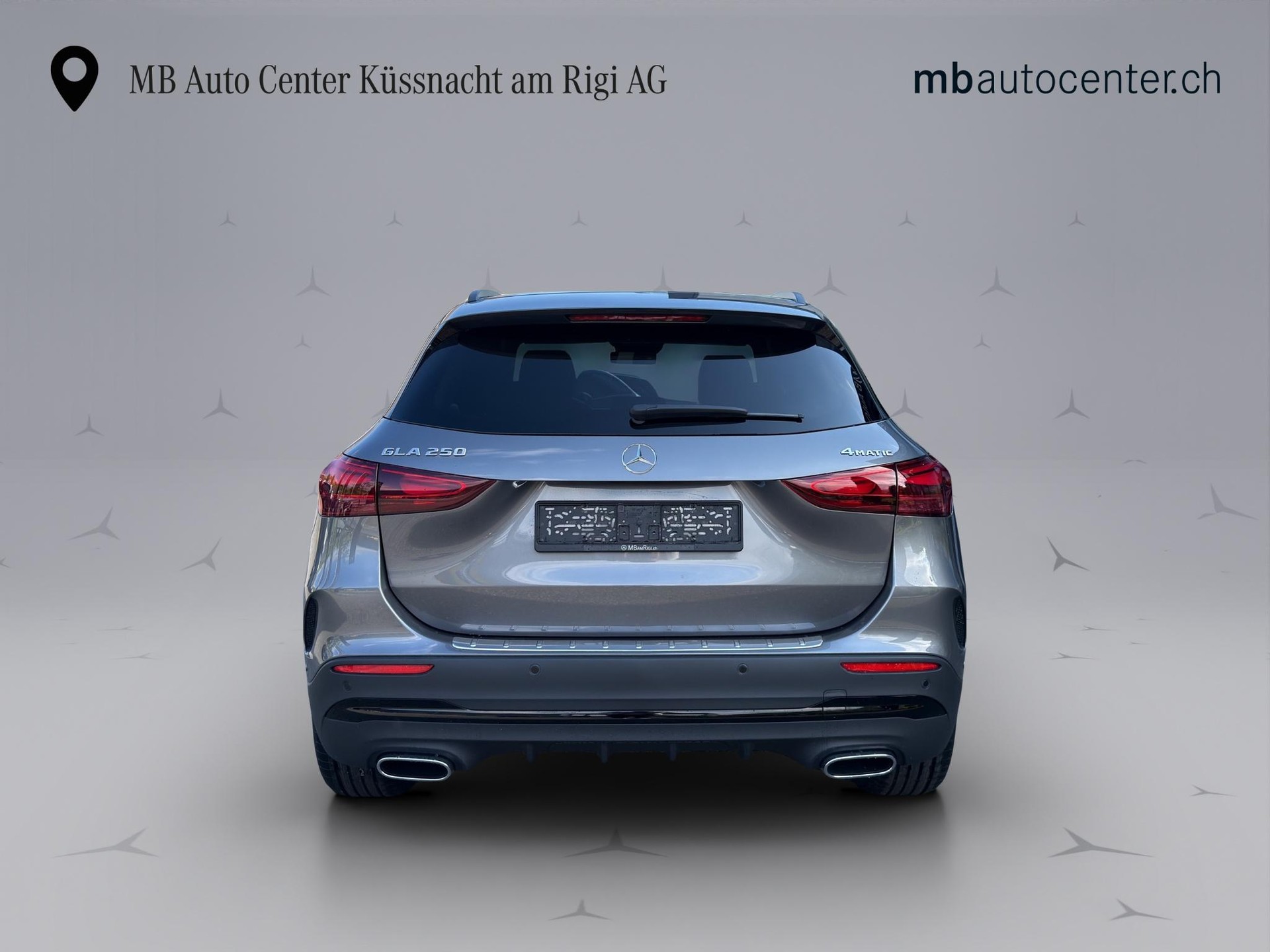 MERCEDES-BENZ GLA 250 Swiss Star AMG Line 4matic-image-5