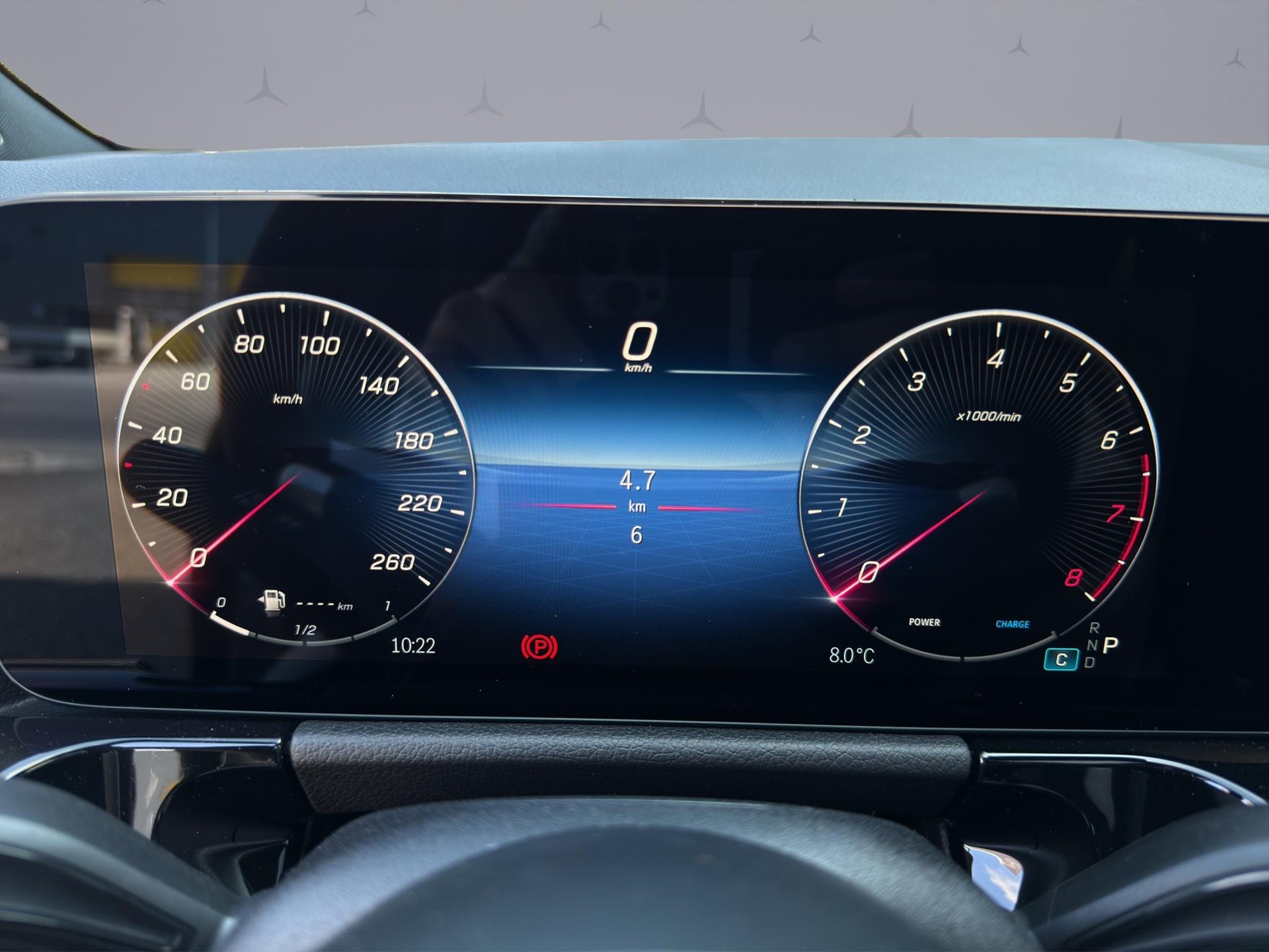 MERCEDES-BENZ GLA 250 Swiss Star AMG Line 4matic-image-11