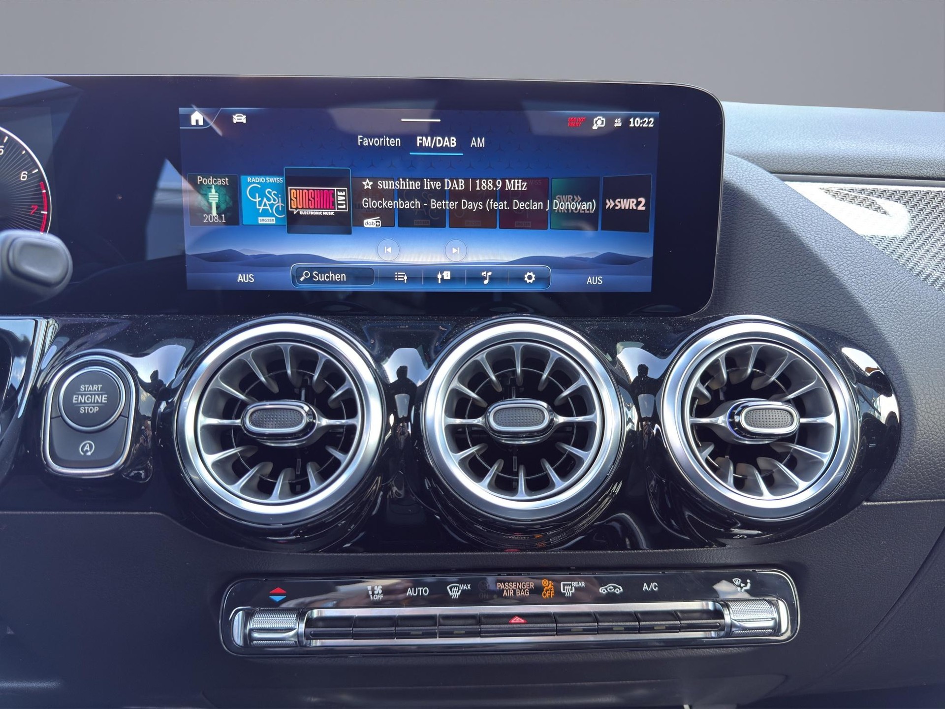 MERCEDES-BENZ GLA 250 Swiss Star AMG Line 4matic-image-15