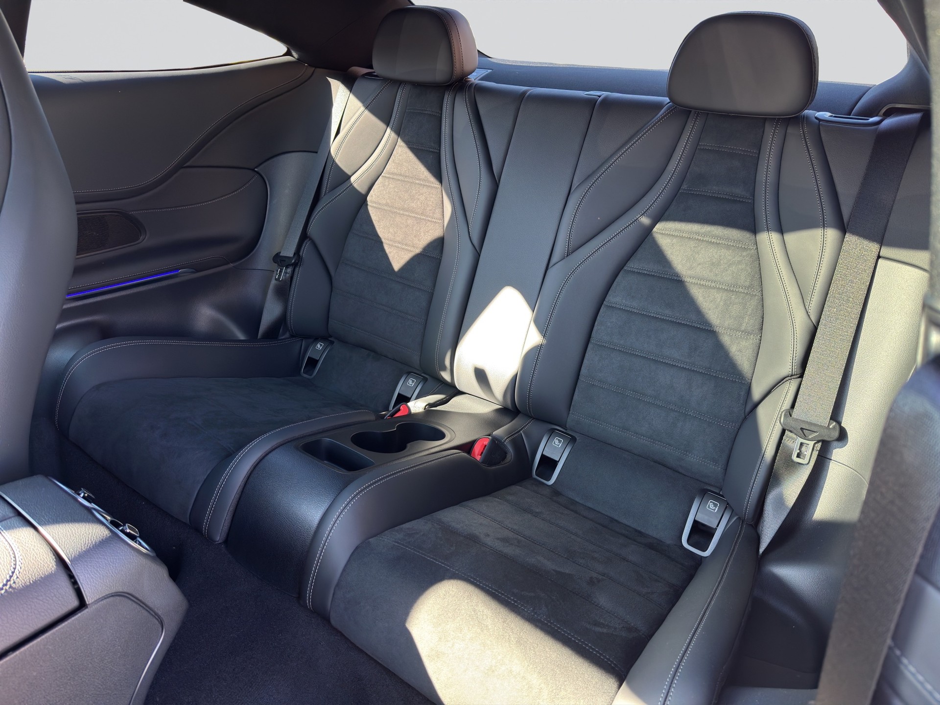 MERCEDES-BENZ CLE 200 AMG 9G-Tronic-image-7