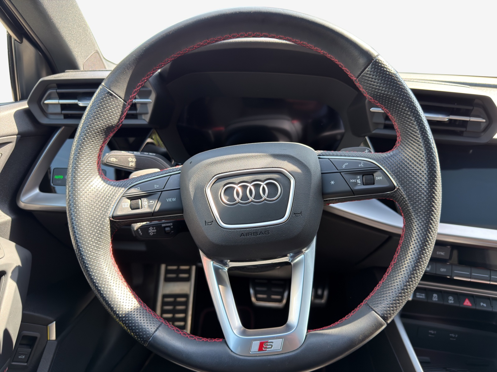 AUDI S3 Sportback 2.0 TFSI quattro S-tronic-image-9