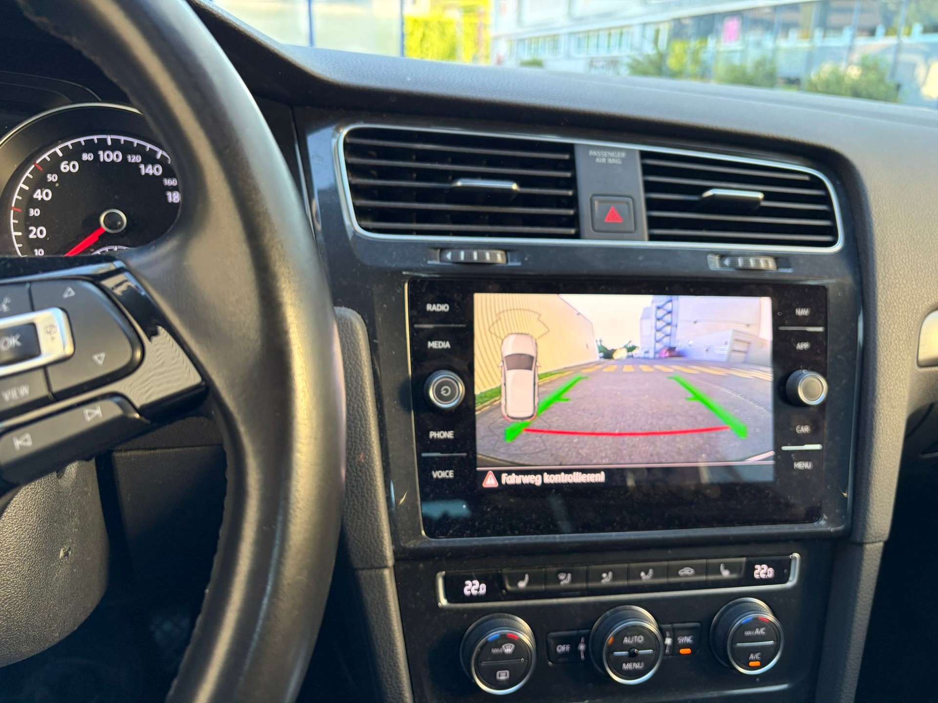 VW Golf 2.0 TDI Highline 4Motion DSG-image-10