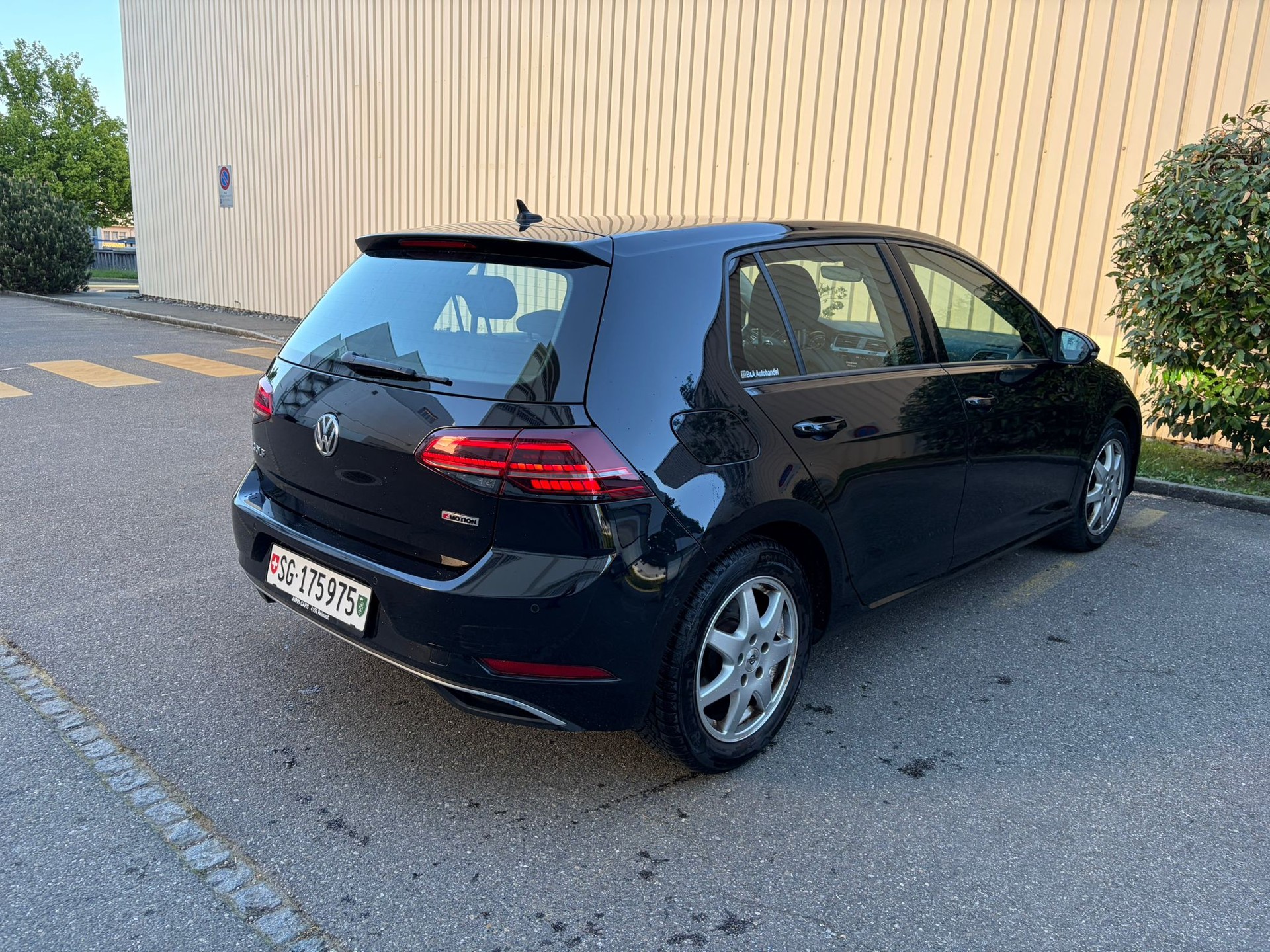 VW Golf 2.0 TDI Highline 4Motion DSG-image-4