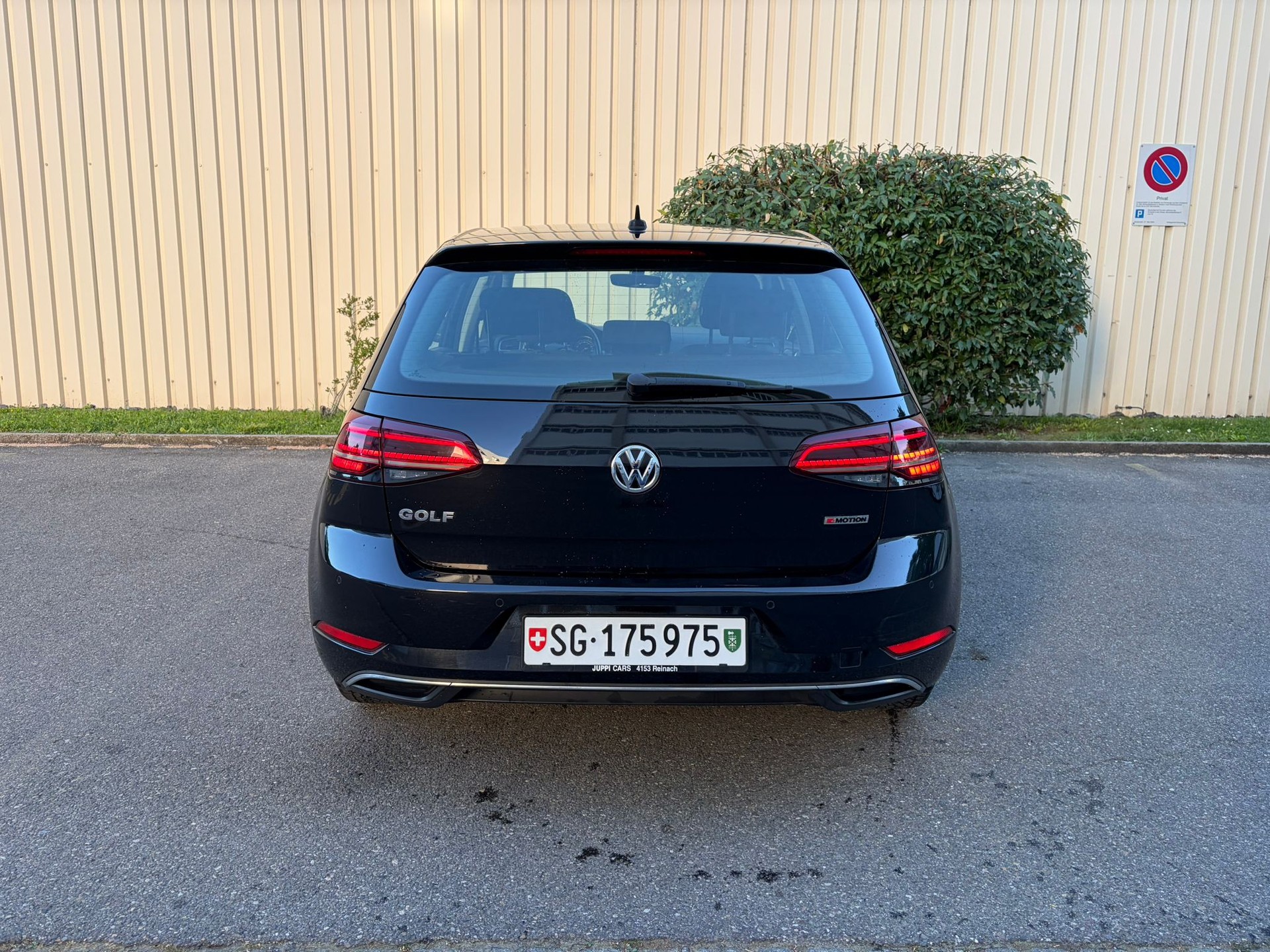 VW Golf 2.0 TDI Highline 4Motion DSG-image-3
