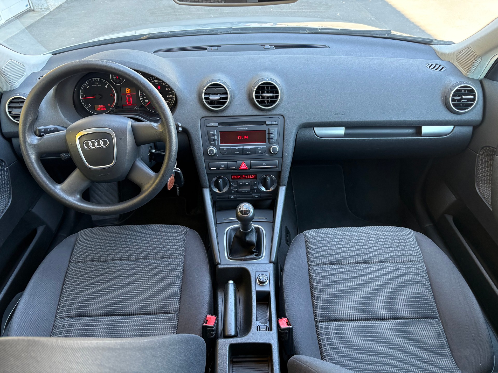 AUDI A3 2.0 TDI Attraction-image-8