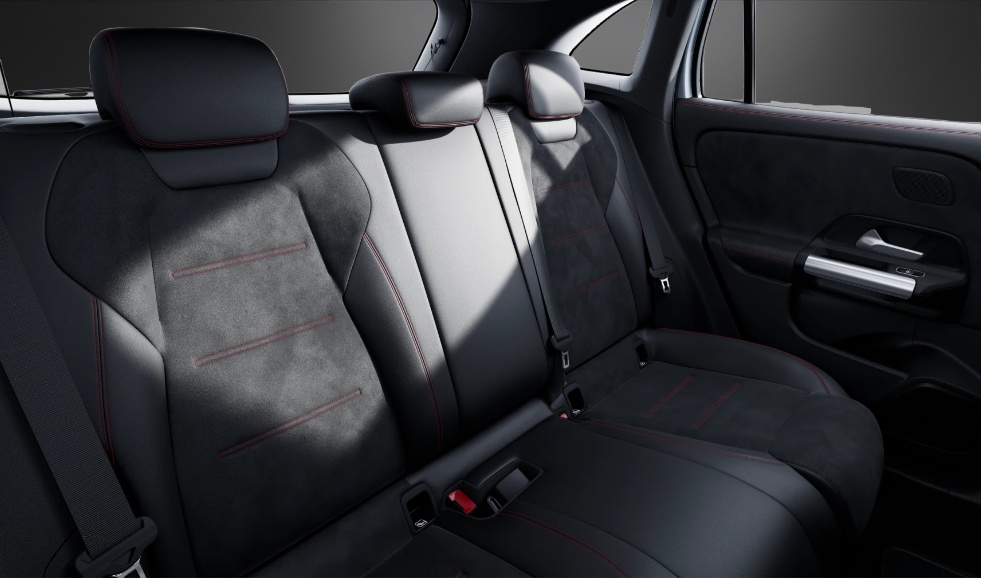 MERCEDES-BENZ GLA 200 7G-DCT-image-9