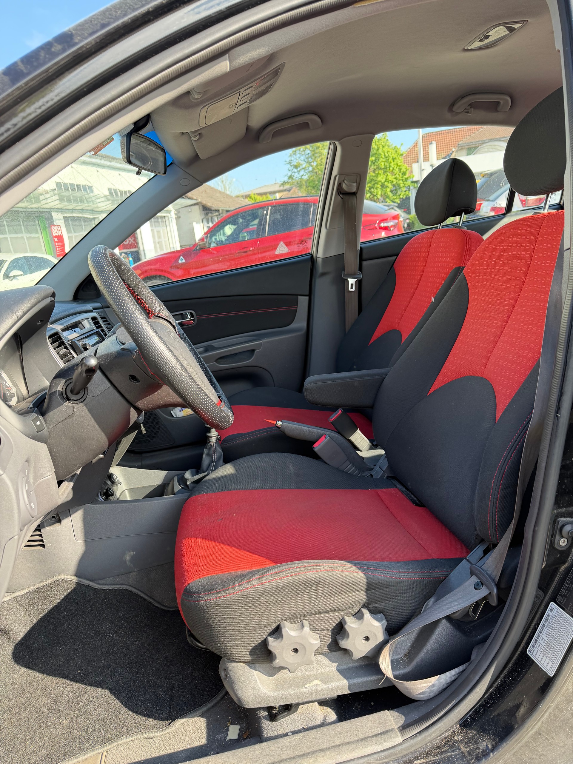 KIA Rio 1.5 CRDi Trend-image-12