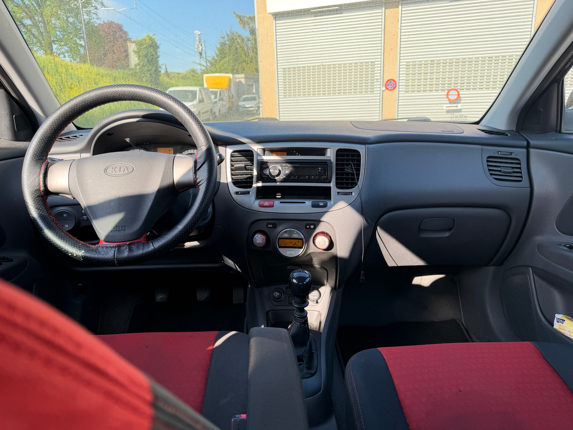 KIA Rio 1.5 CRDi Trend-image-10
