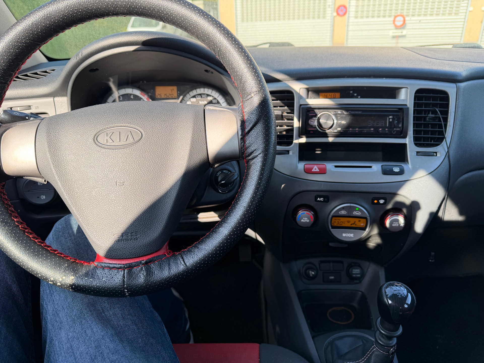 KIA Rio 1.5 CRDi Trend-image-9